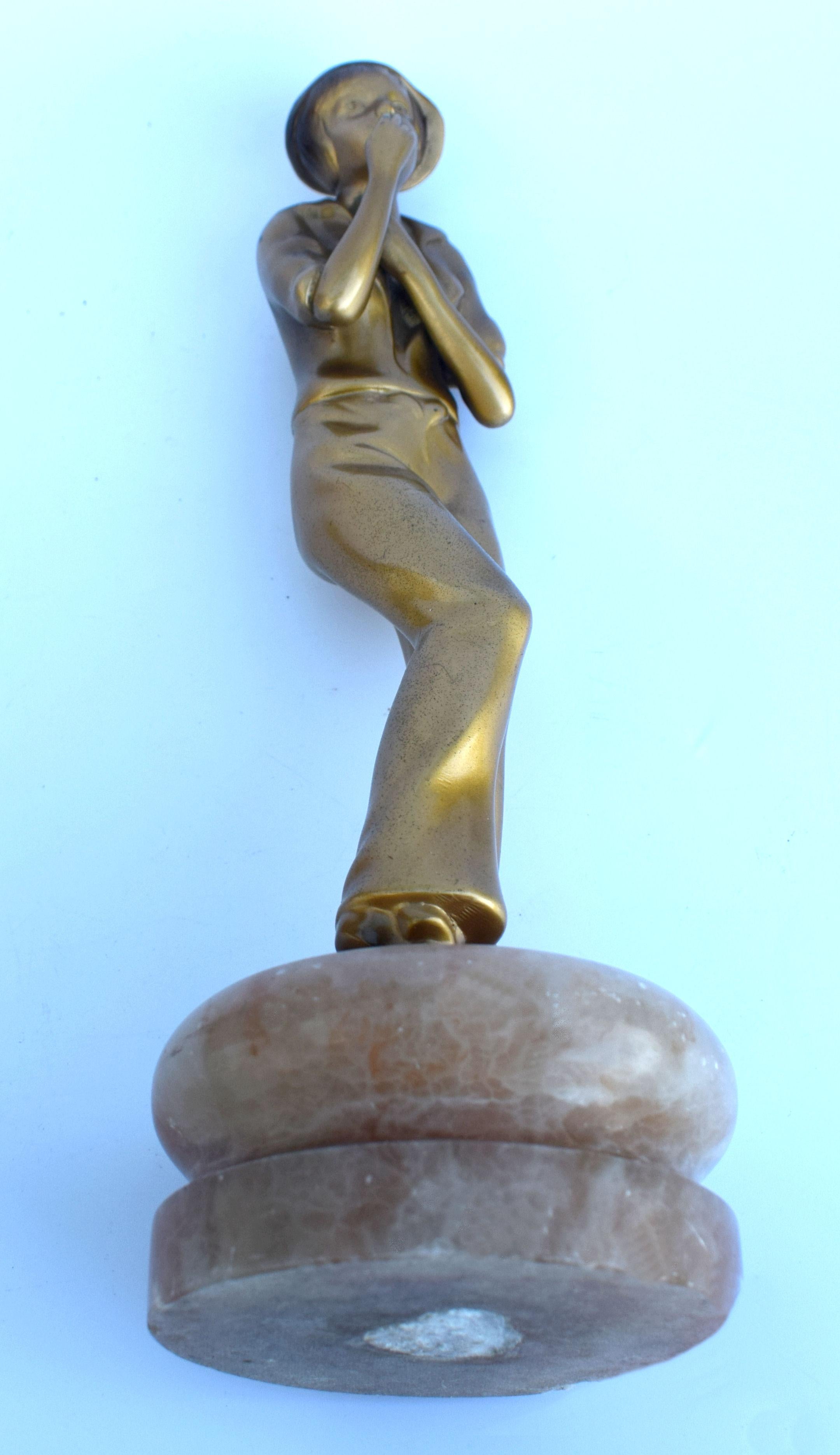 Art-Déco- Spelter-Figur auf Onyxsockel, um 1930 im Angebot 1