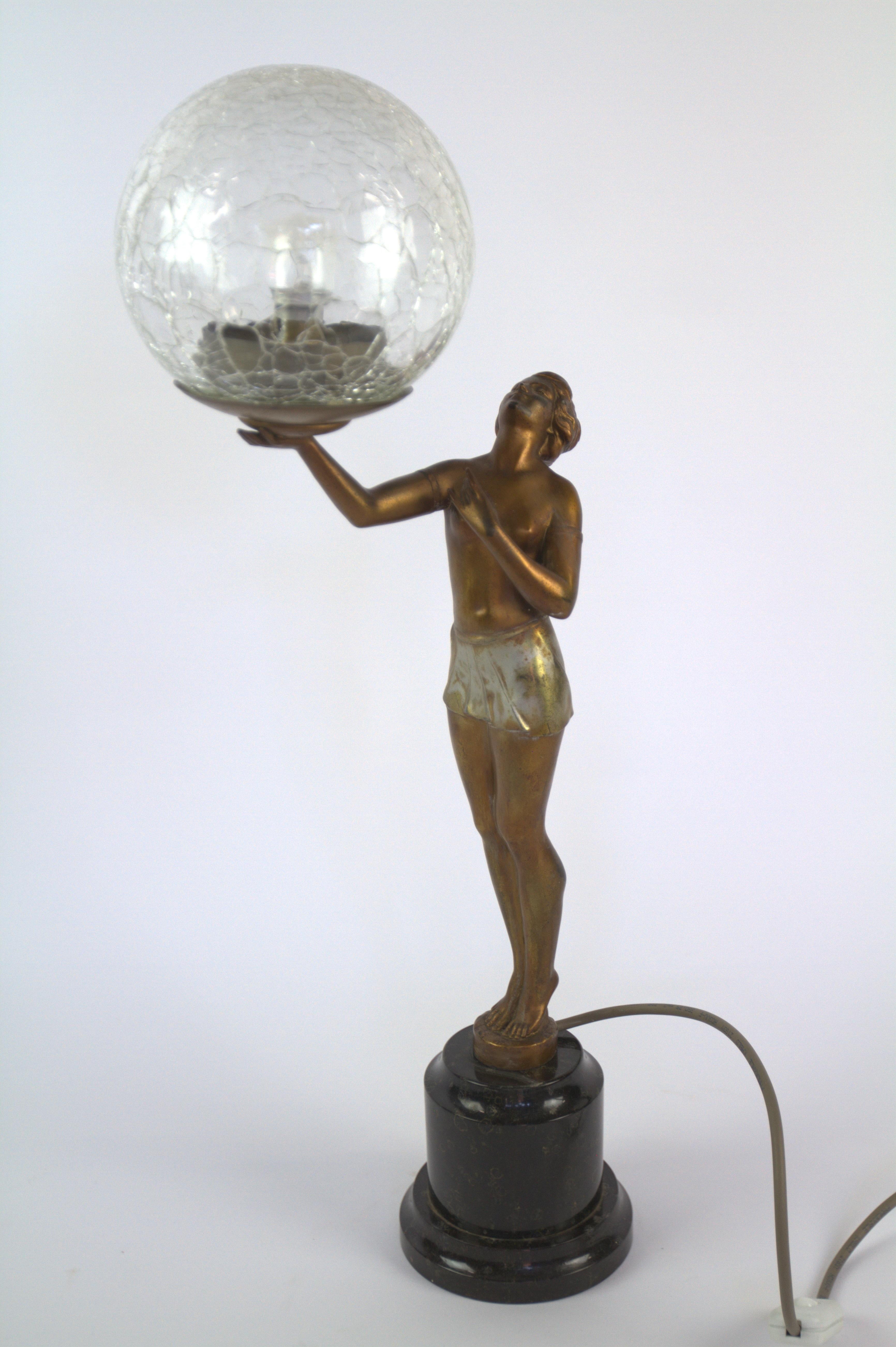 Lámpara Dama de Espeltro Art Decó circa 1930s Británico en venta