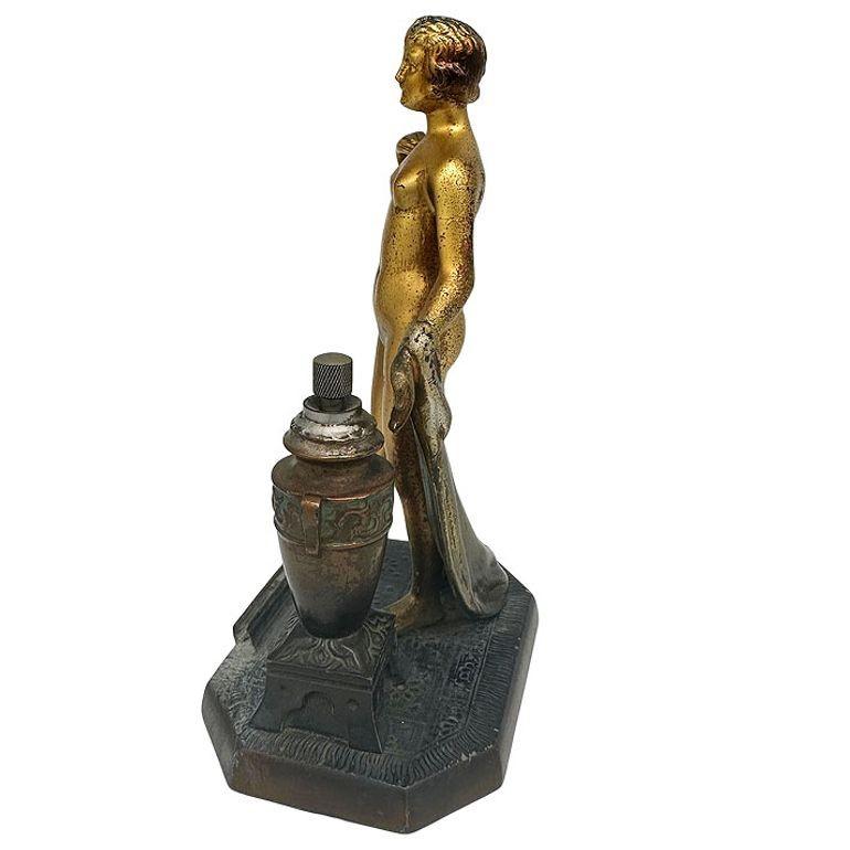 Art Deco Spelter Metal Nude Flapper Goddess Desktop Torch Tip Table Lighter In condizioni buone in vendita a Van Nuys, CA