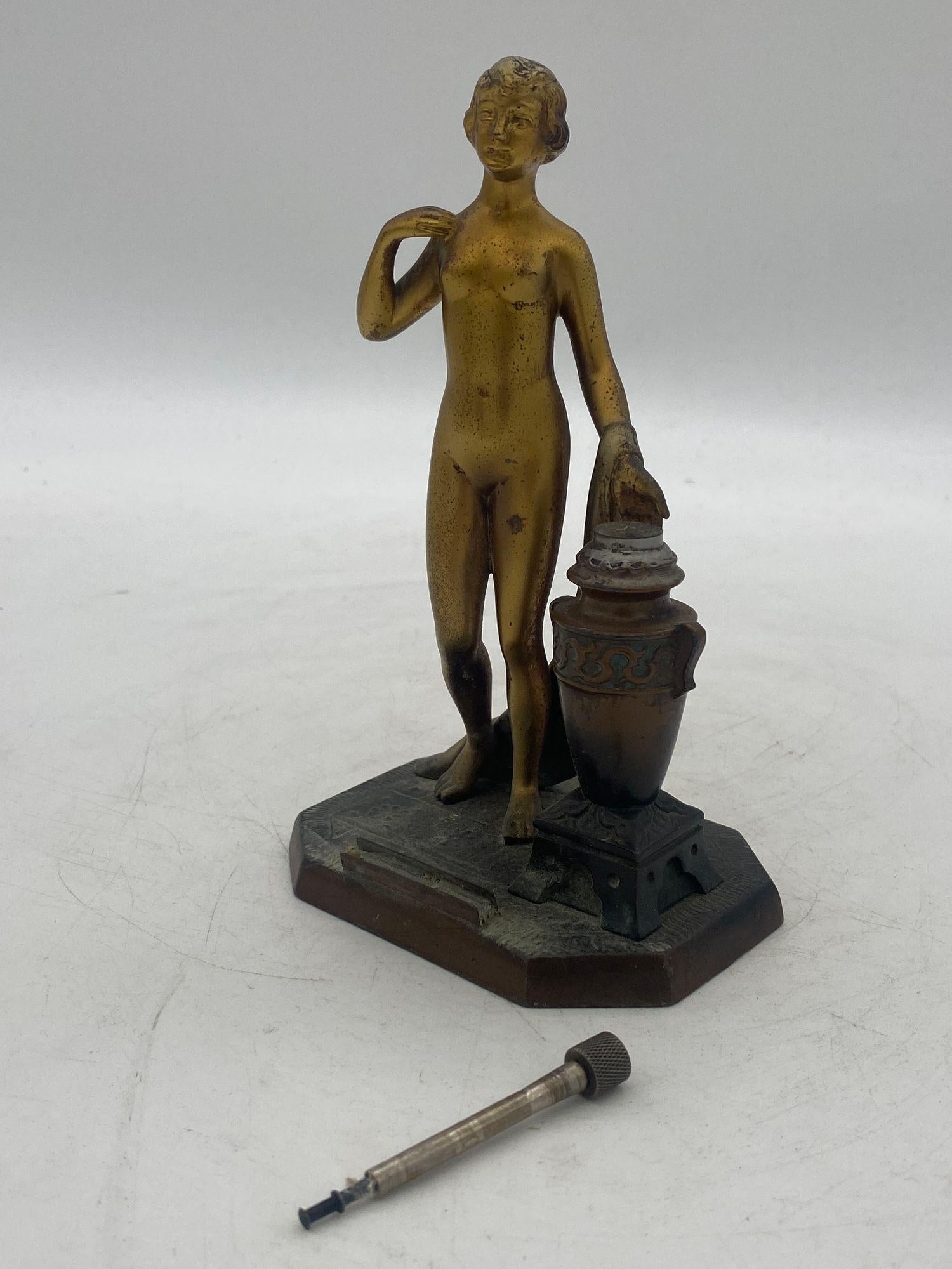 Art Deco Spelter Metal Nude Greek Goddess Torch Tip Table Lighter For Sale 2