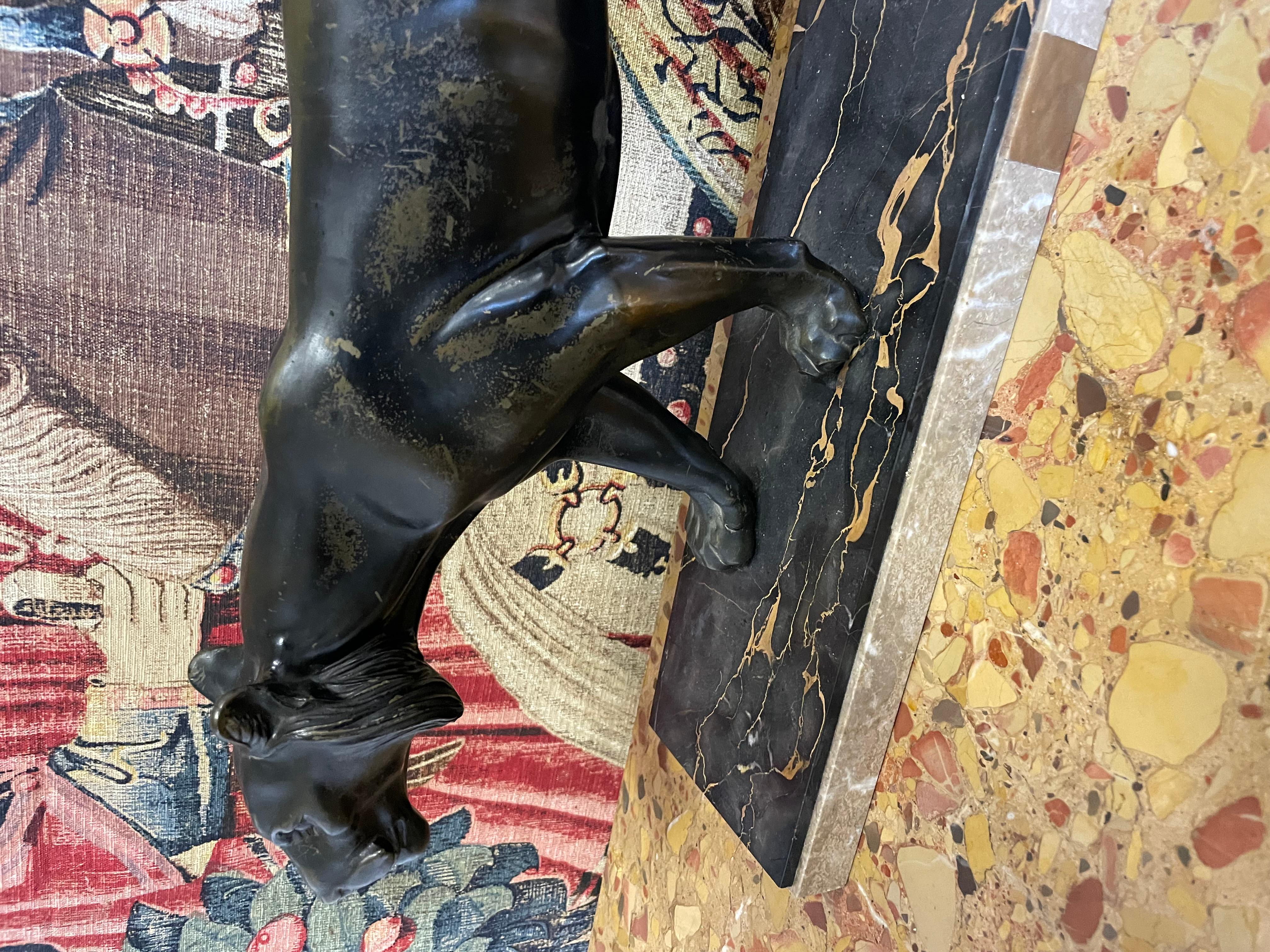 Metà XX secolo Pantera in spelter Art Deco di M. Font in vendita