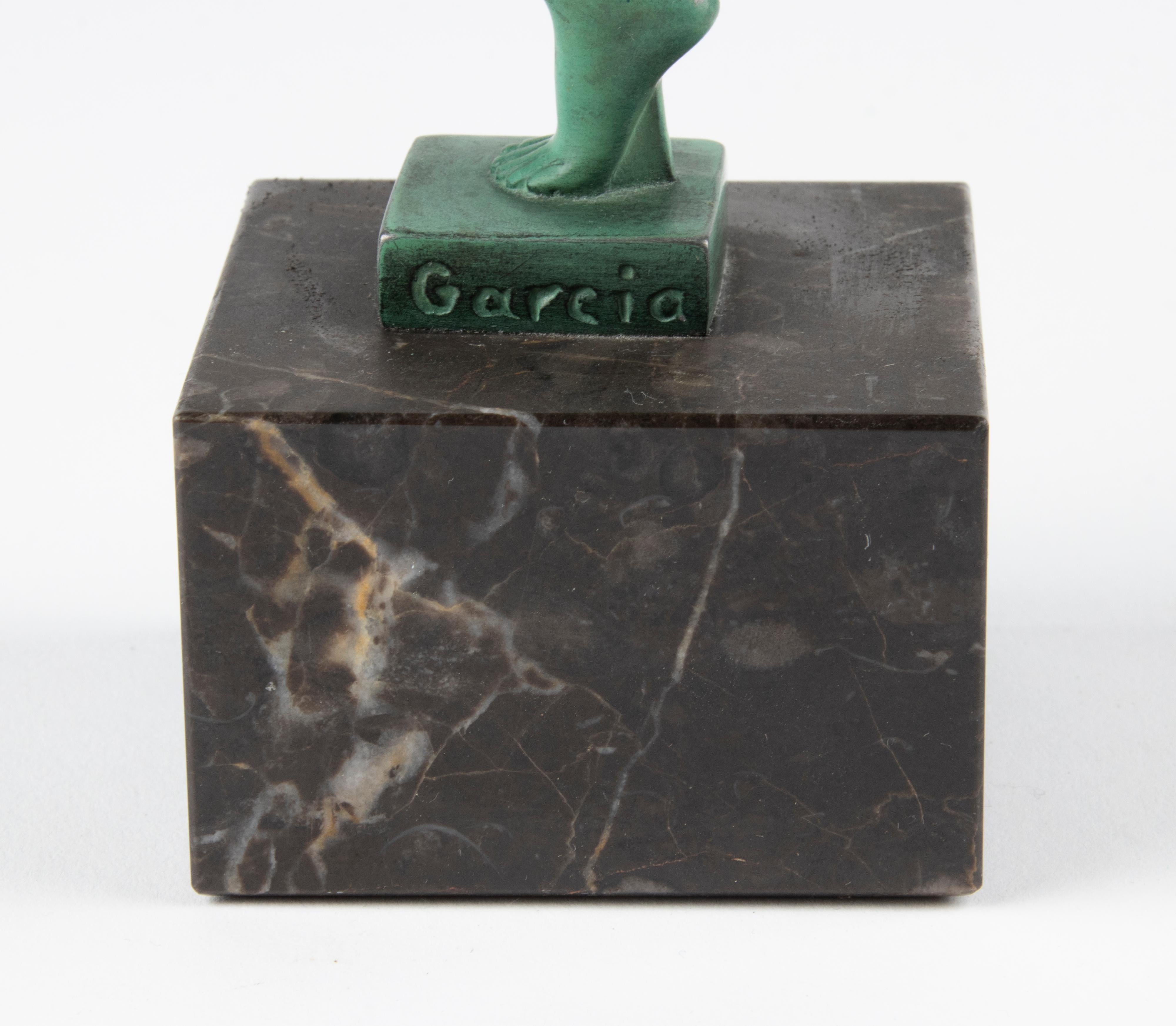 Début du 20ème siècle Sculpture en acier inoxydable Art Déco « Joe » de Garcia et Max Le Verrier