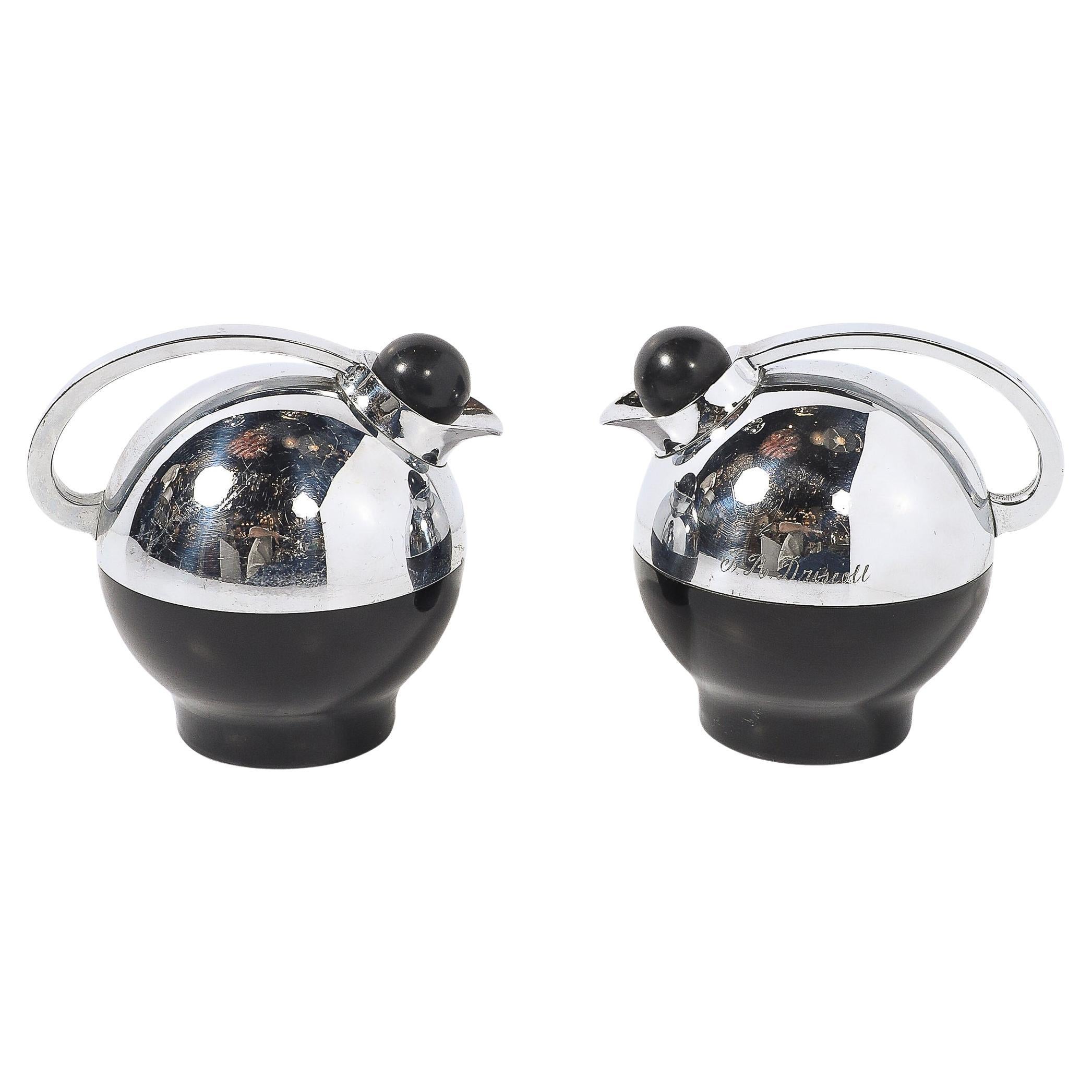 Art Deco "Spherical Miracle" Chrom 
Bakelit Thermosflaschen von Raymond Loewy im Angebot