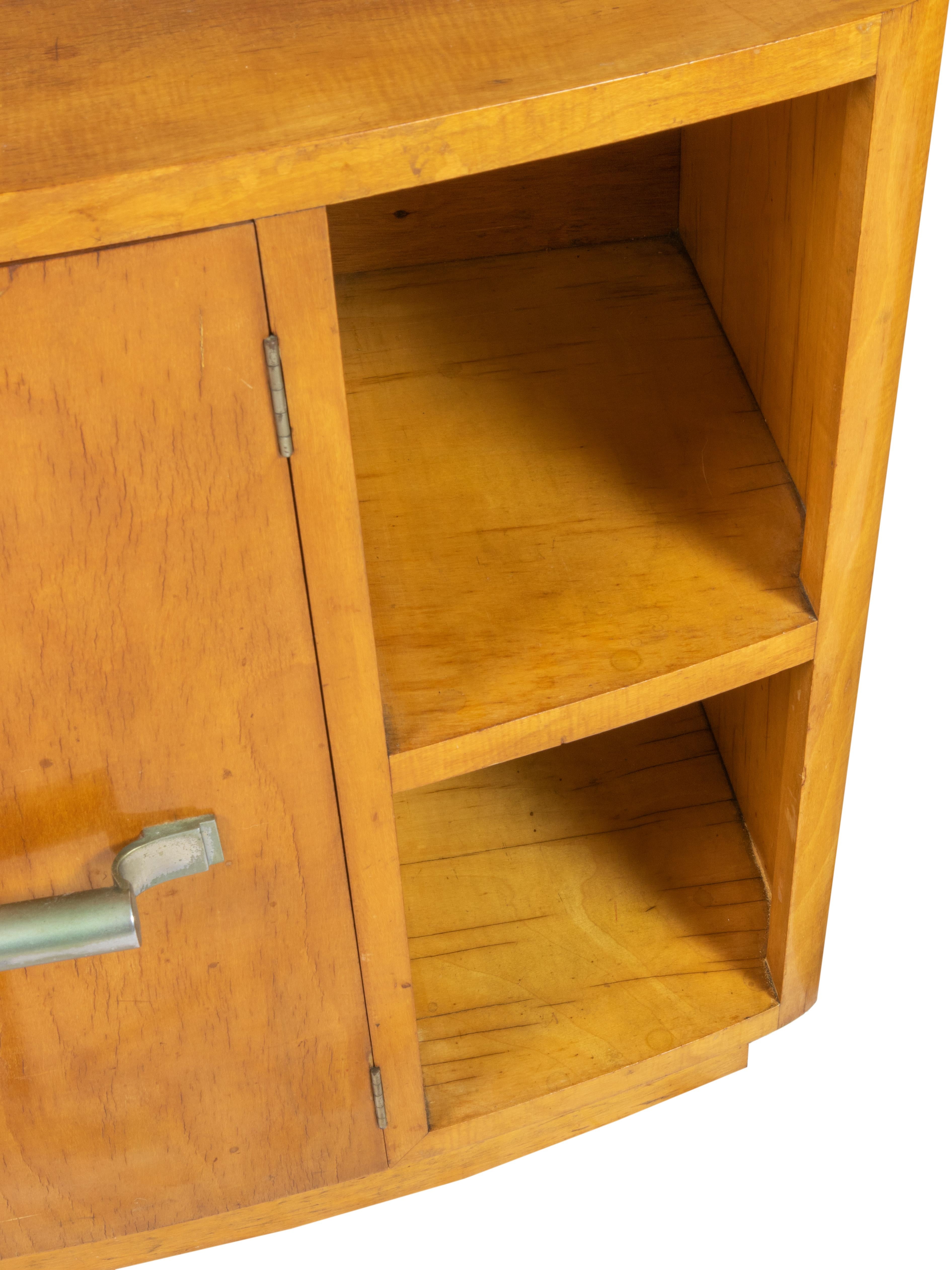 Piccola commode in legno d'abete Art Déco, anni '40 in vendita 9