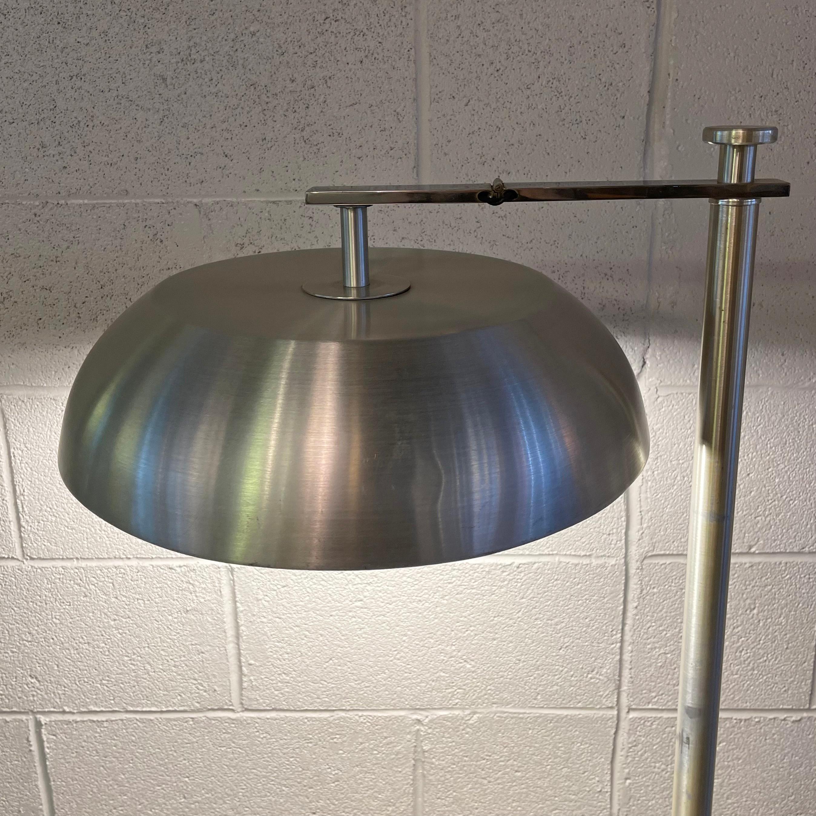 Flip-Top-Stehlampe aus gesponnenem Aluminium im Art déco-Stil von Kurt Versen im Angebot 7