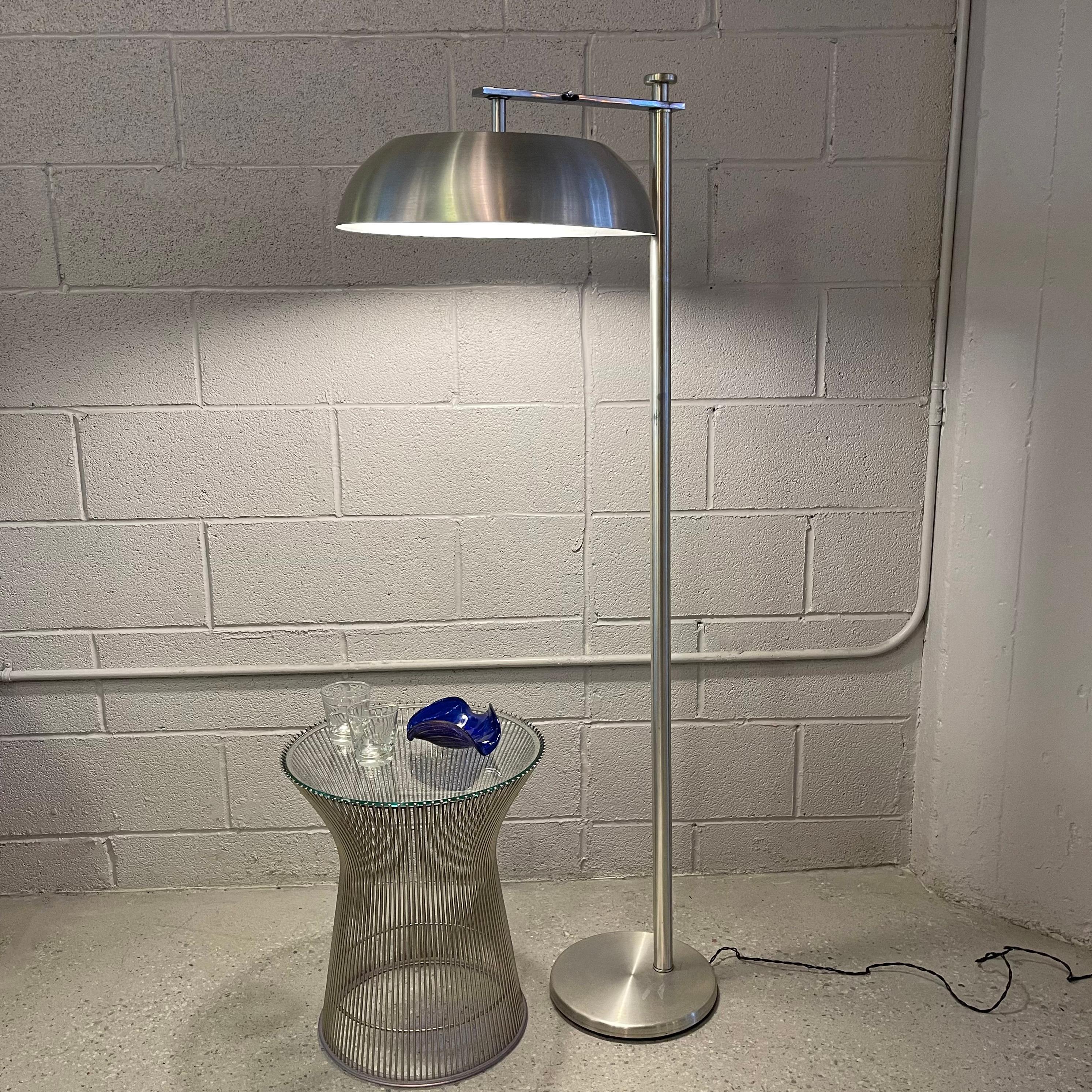 Flip-Top-Stehlampe aus gesponnenem Aluminium im Art déco-Stil von Kurt Versen (amerikanisch) im Angebot