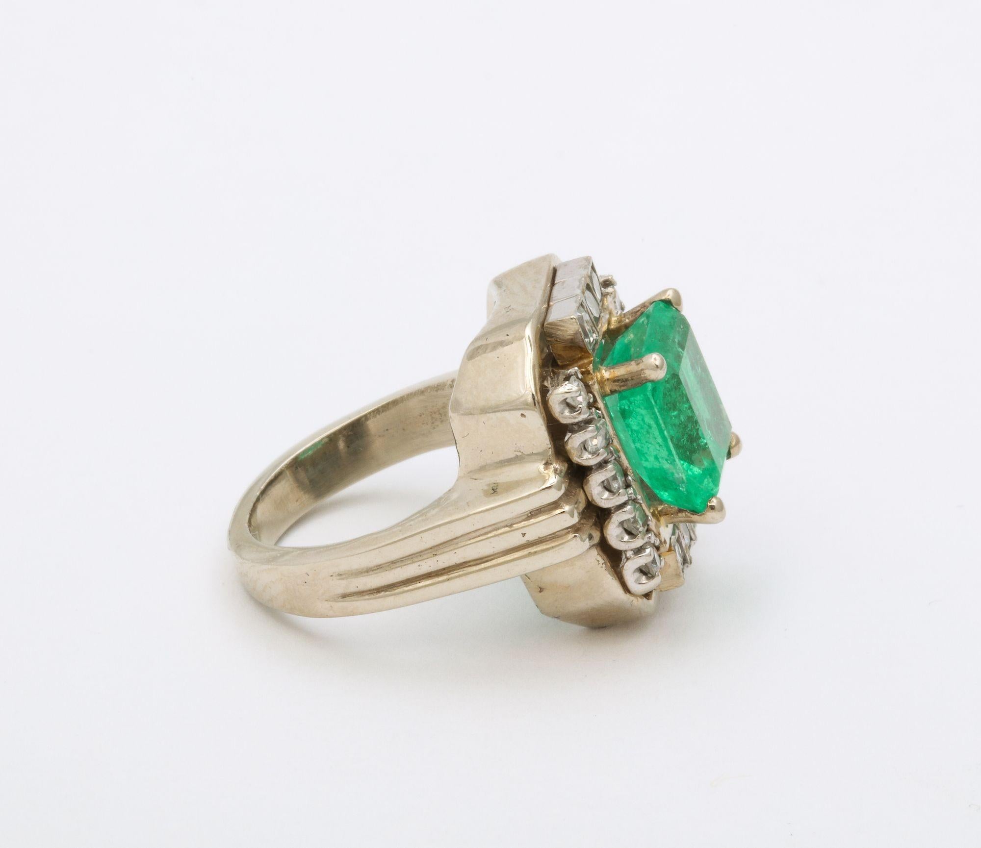 Art Deco Square Cut Emerald Ring In Good Condition For Sale In New York, NY