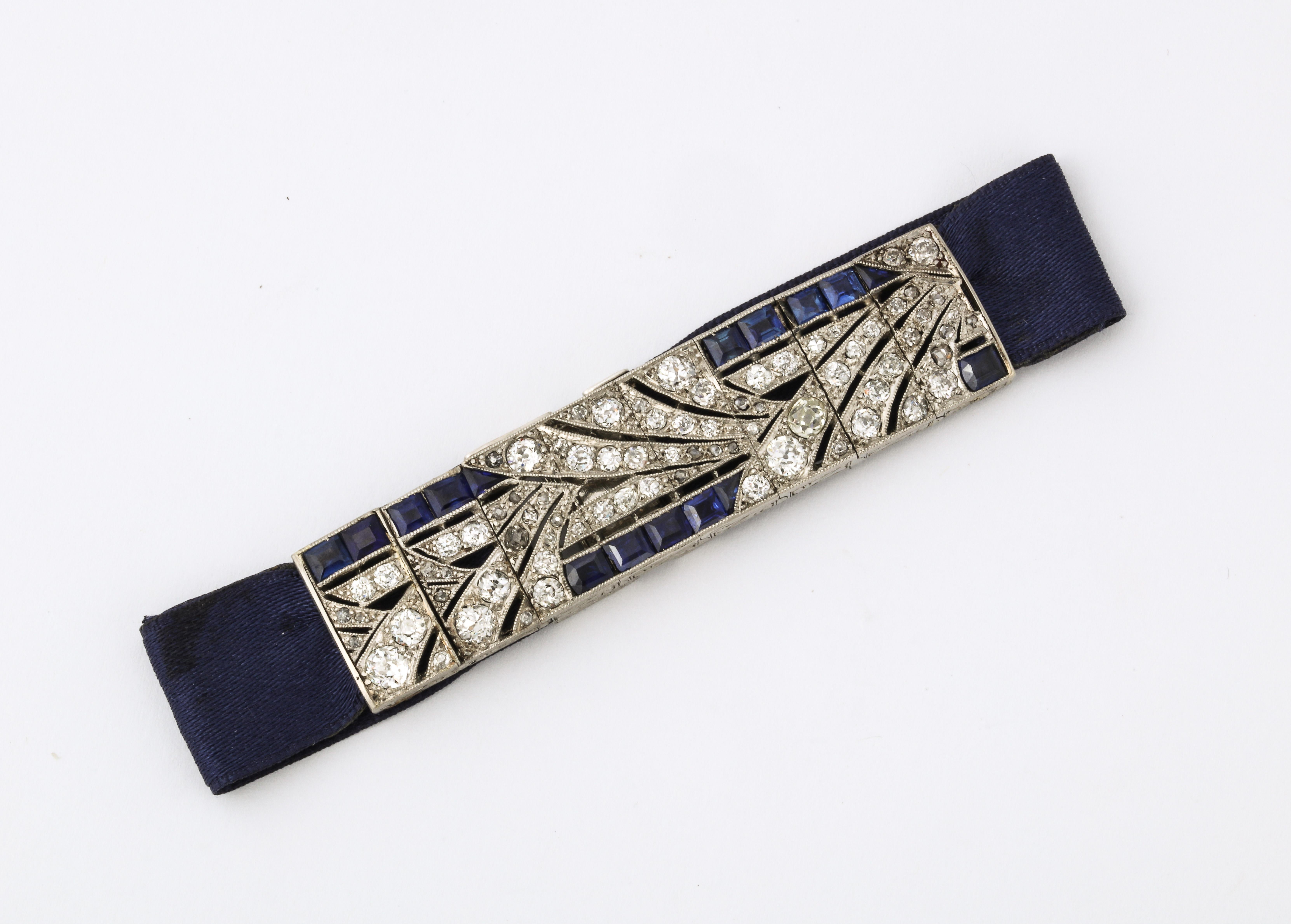 Art Deco Square Cut Sapphire with Diamonds Platinum Elegant Ribbon Bracelet For Sale 1