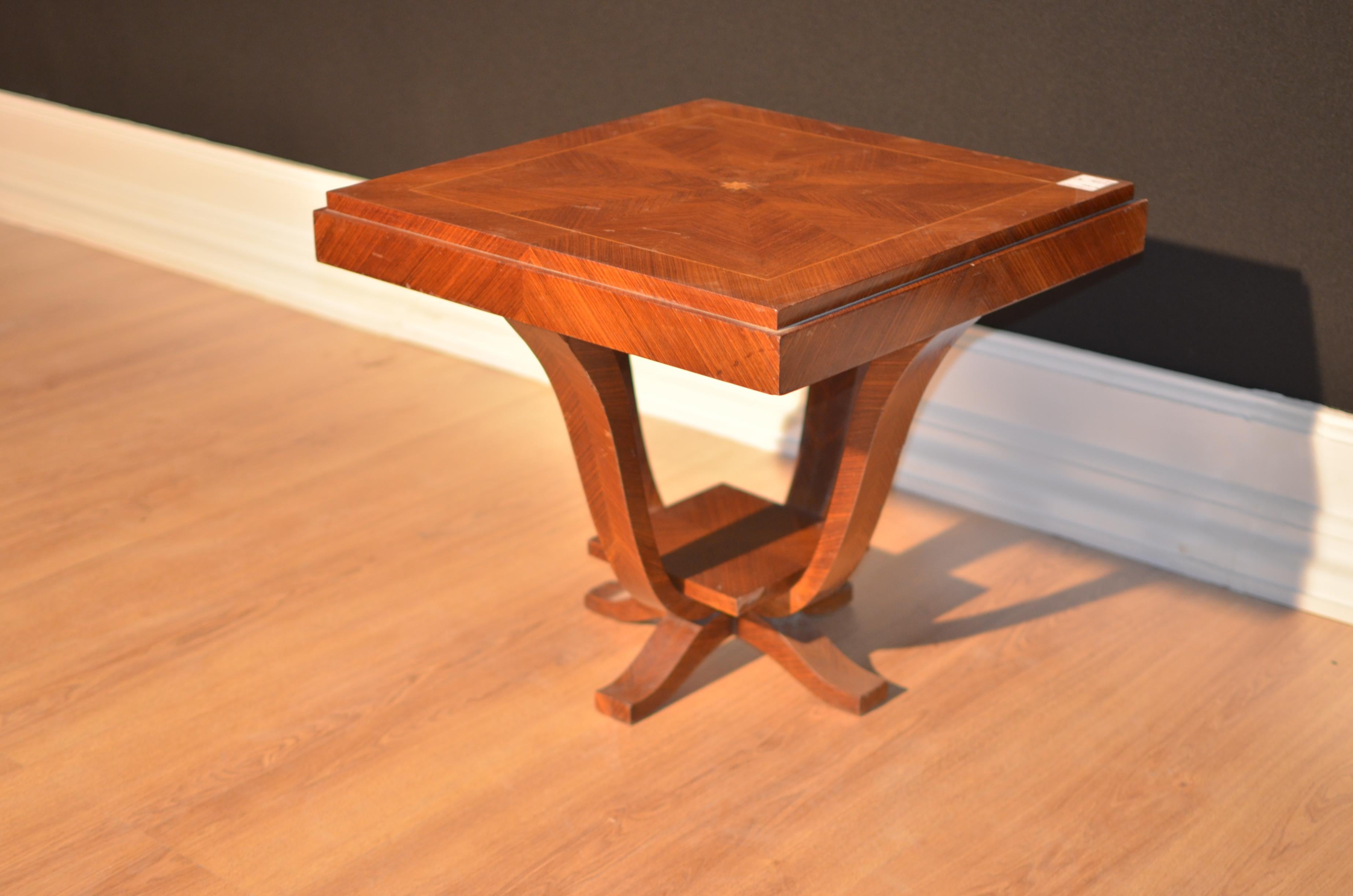 Art Deco Square Dining Table in Rosewood, 1925 In Fair Condition For Sale In Bari, IT
