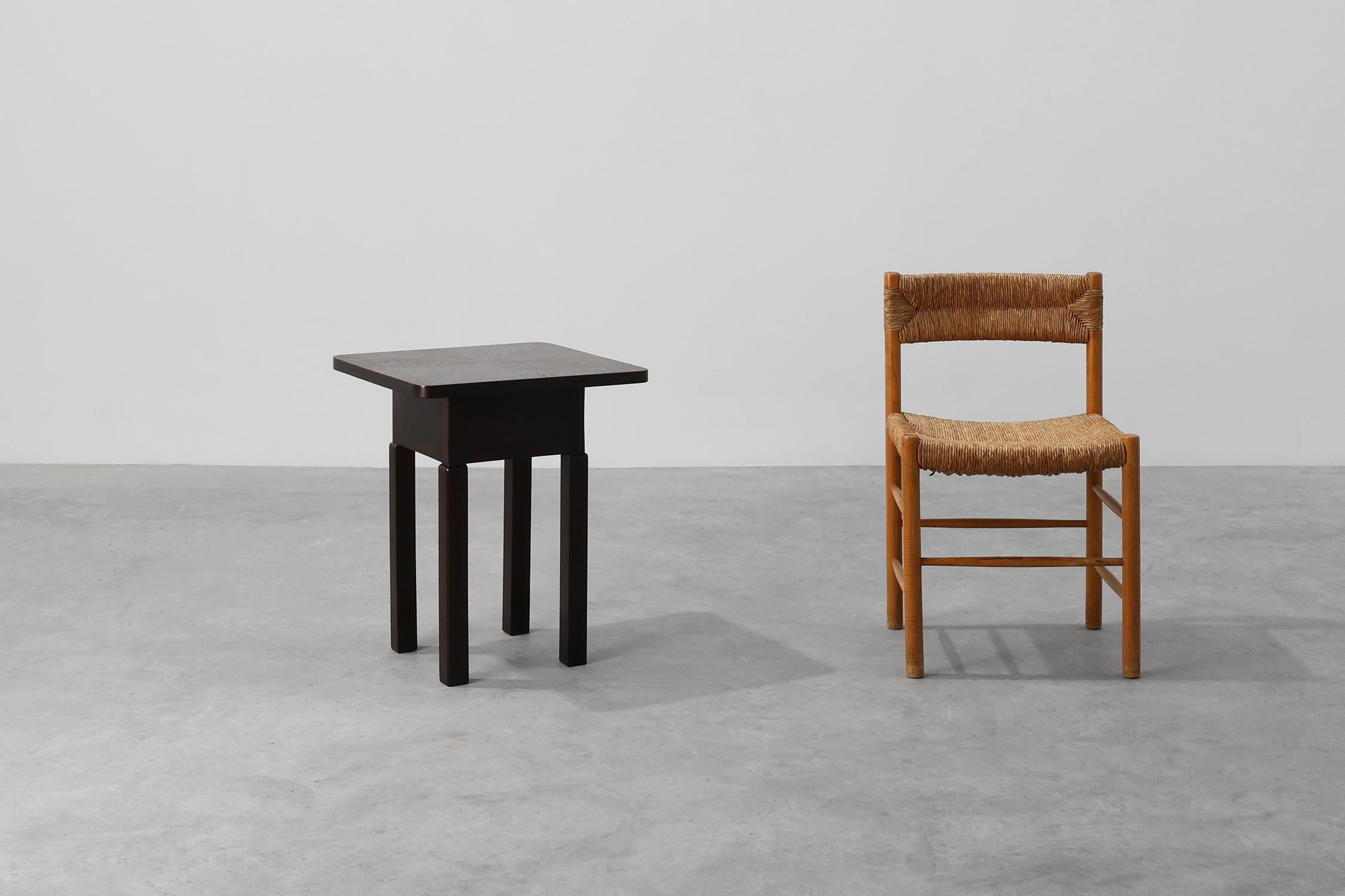 France / 1920 / Side Table / oak / Art Deco

A refined French Art Deco side table in solid oak, dating from circa 1920. This elegantly proportioned piece reflects the clean lines and geometric balance characteristic of early 20th-century French