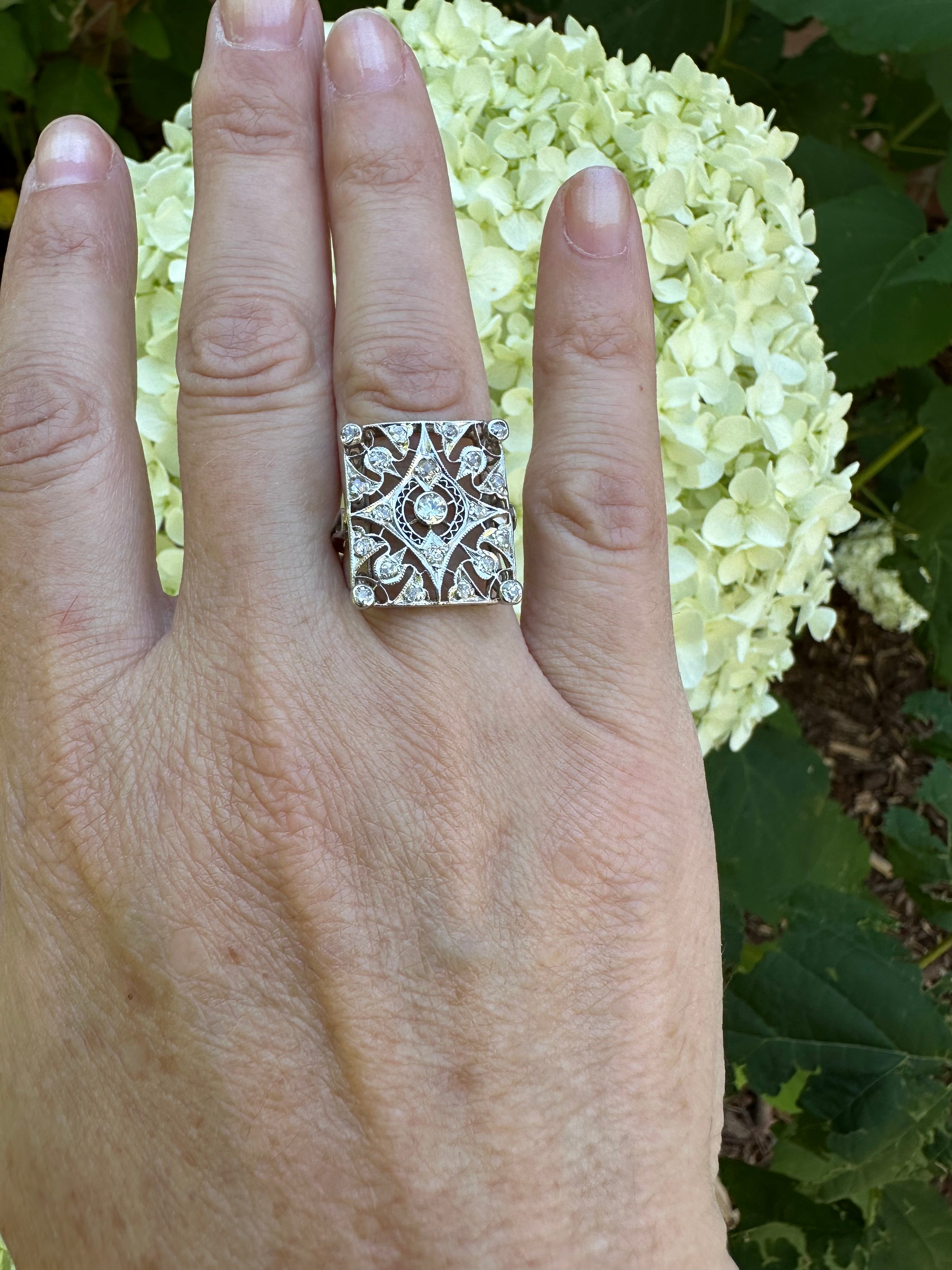Art Deco Square-Shaped Diamond Cocktail Ring  For Sale 5
