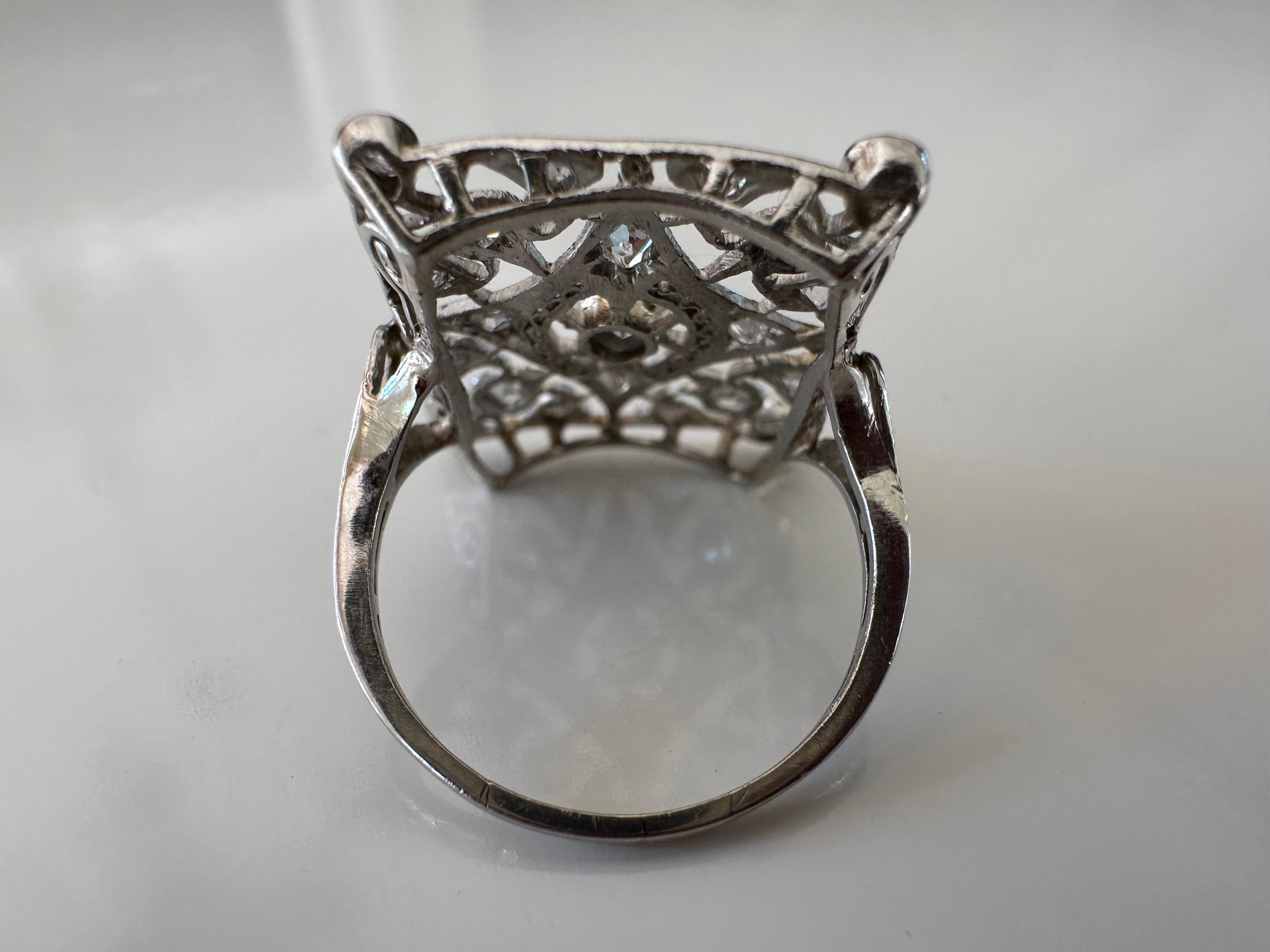 Art Deco Square-Shaped Diamond Cocktail Ring  In Good Condition For Sale In Denver, CO