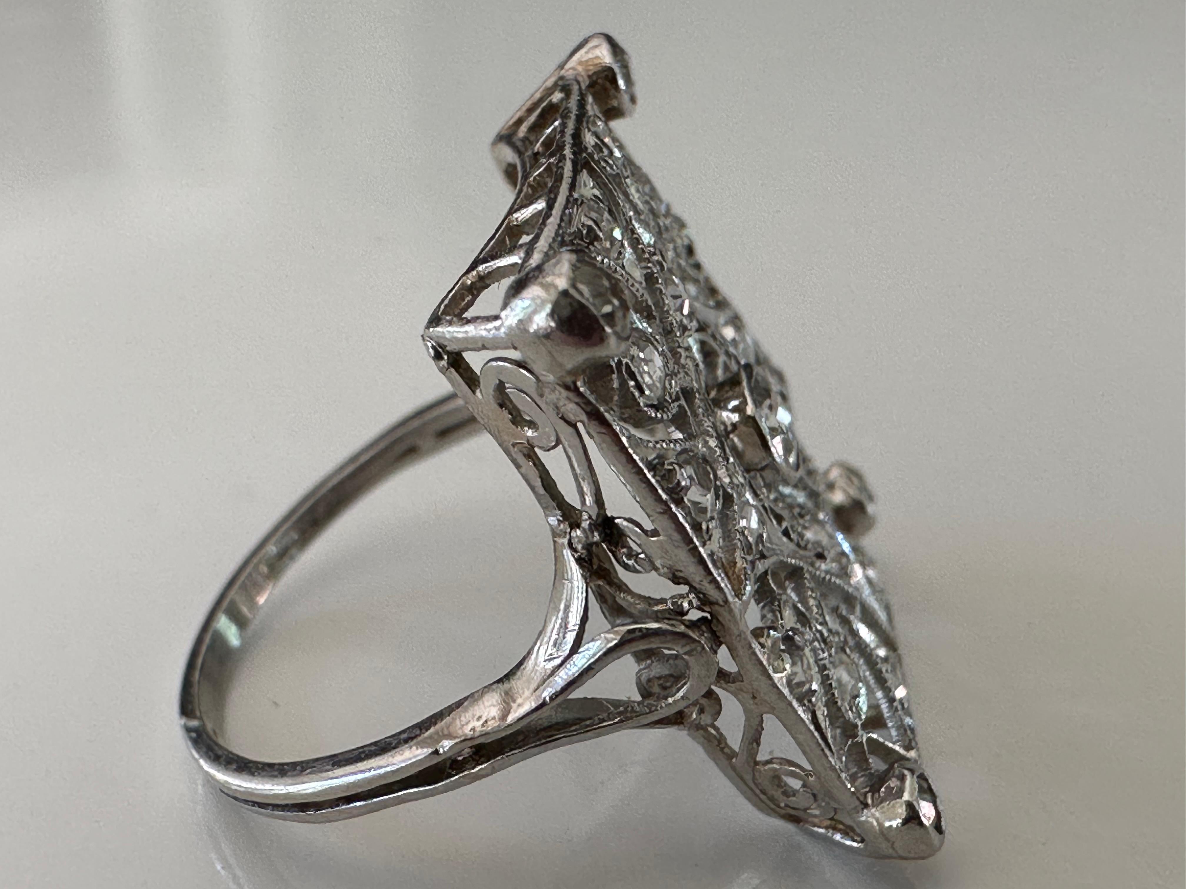 Women's Art Deco Square-Shaped Diamond Cocktail Ring  For Sale