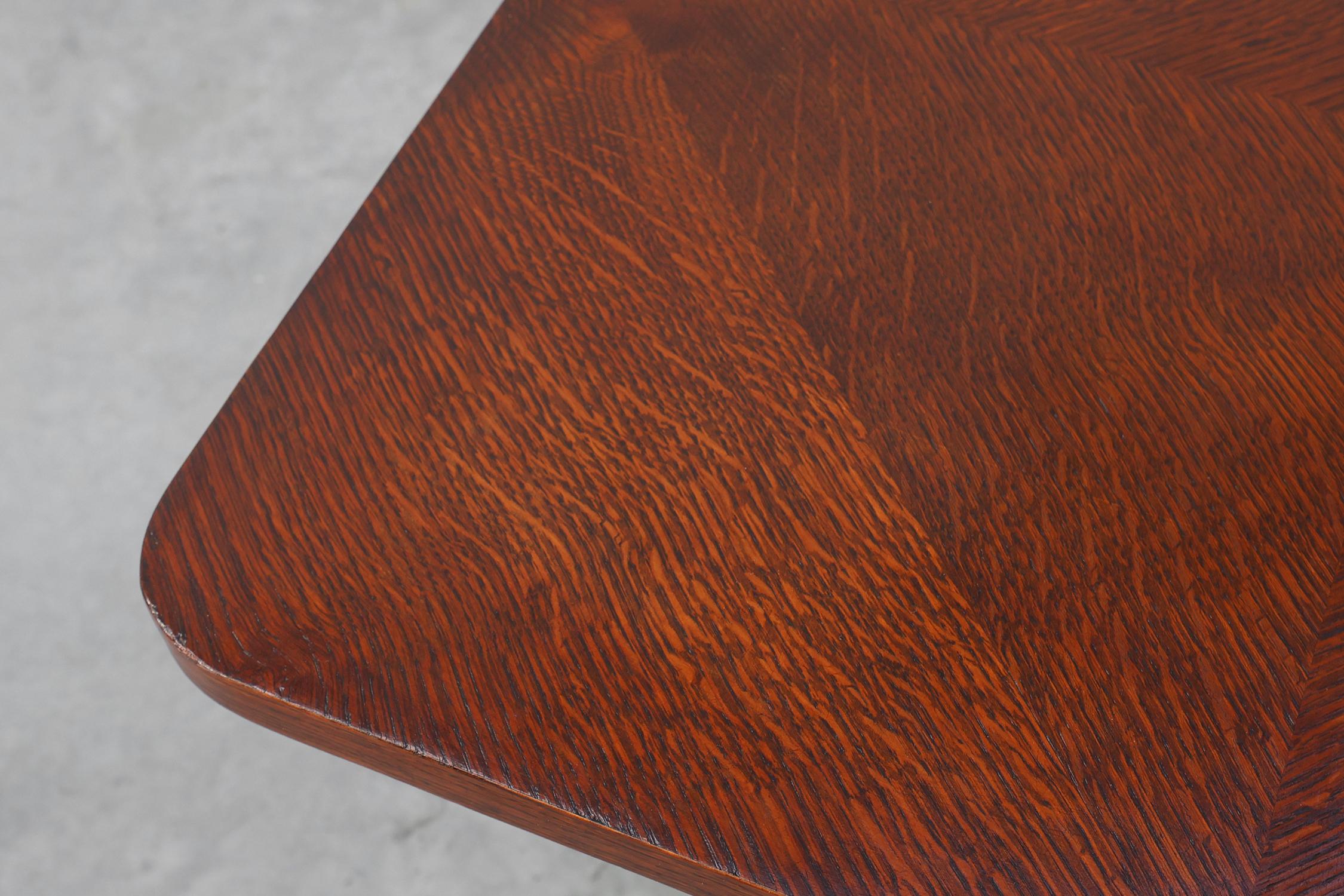Art Deco square side table in oak veneer, France ca. 1925 In Good Condition For Sale In Meulebeke, BE