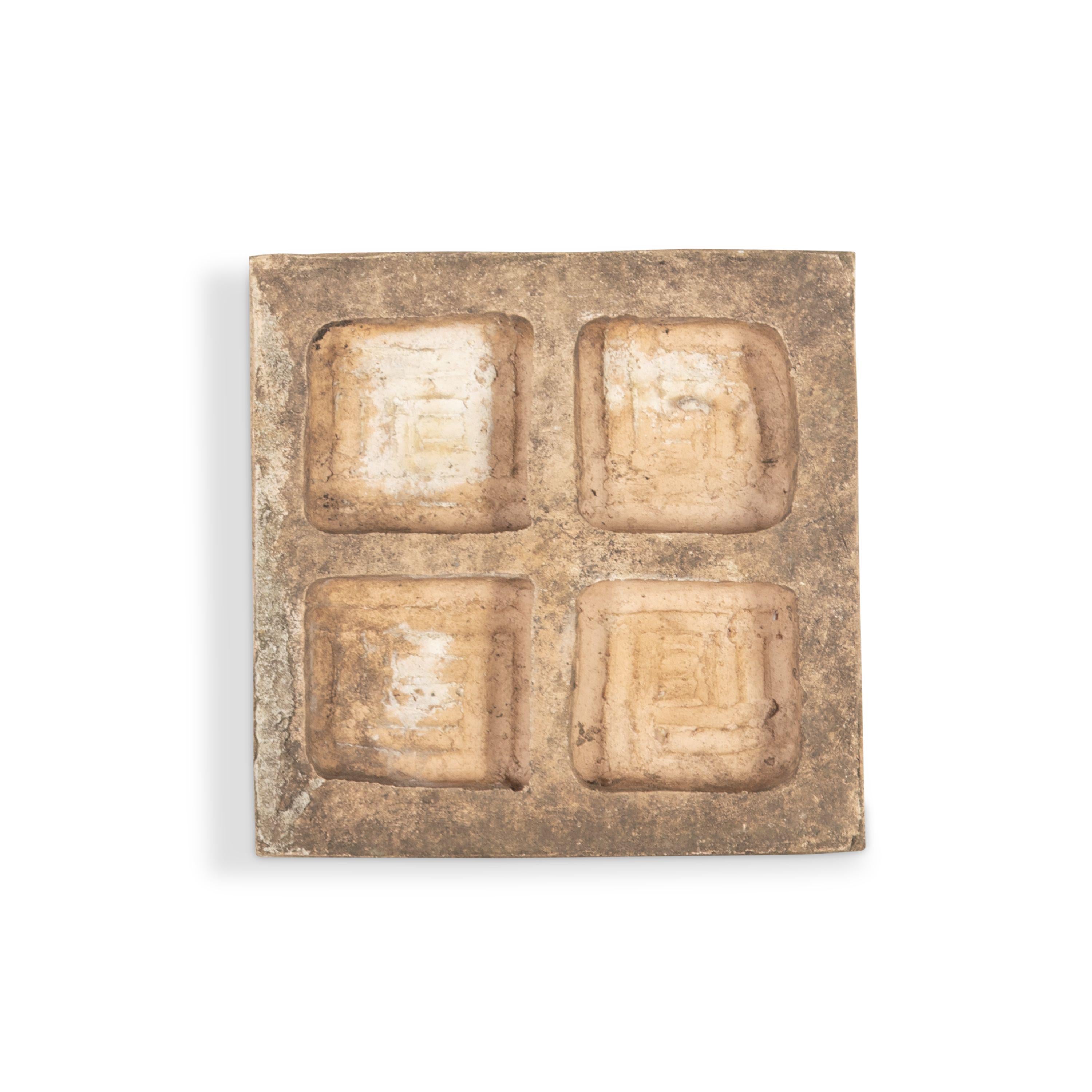 Anglais Plaques de jardin carrées en terre cuite Art Déco en vente