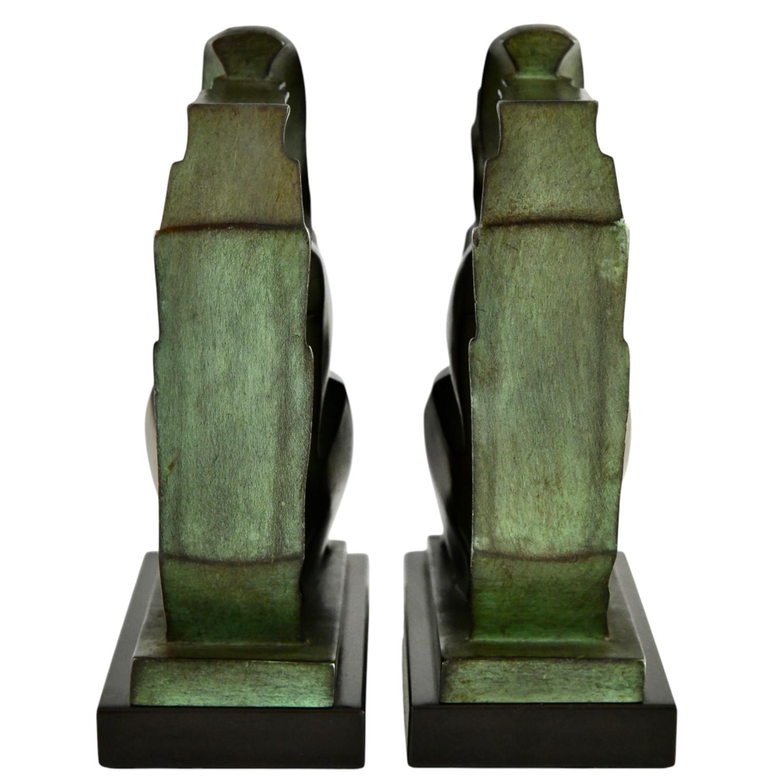 Art Deco Squirrel Bookends by Max Le Verrier Largest Size France 1930 Original In Good Condition For Sale In Antwerp, BE