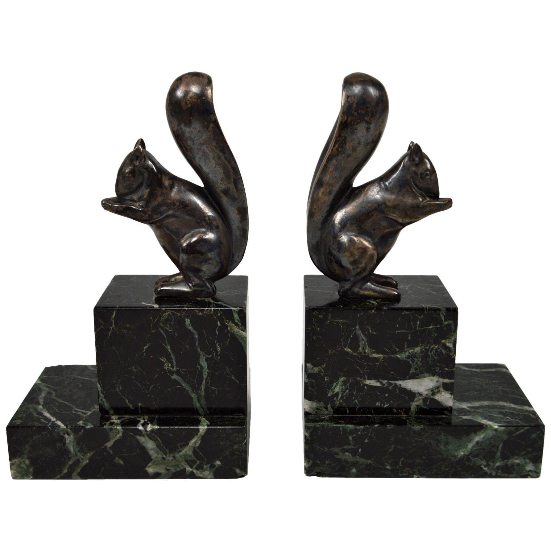 Art Deco Squirrels Bookends, Bronze, Marcel Guillemard, France, circa 1930 For Sale