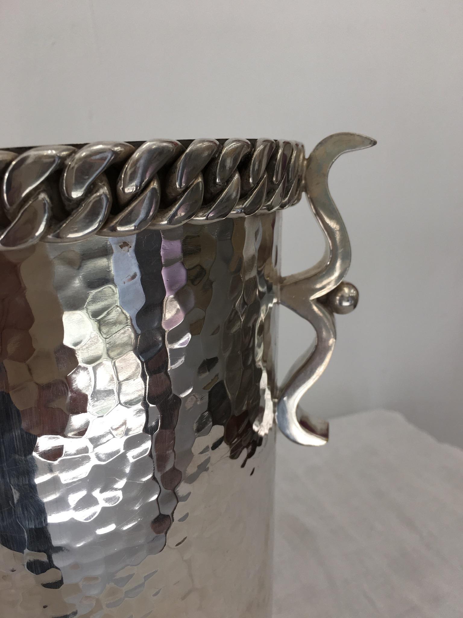 Signiert Jean Després Art Deco Bronze gehämmert versilbert  Eimer für Flaschen im Angebot 5