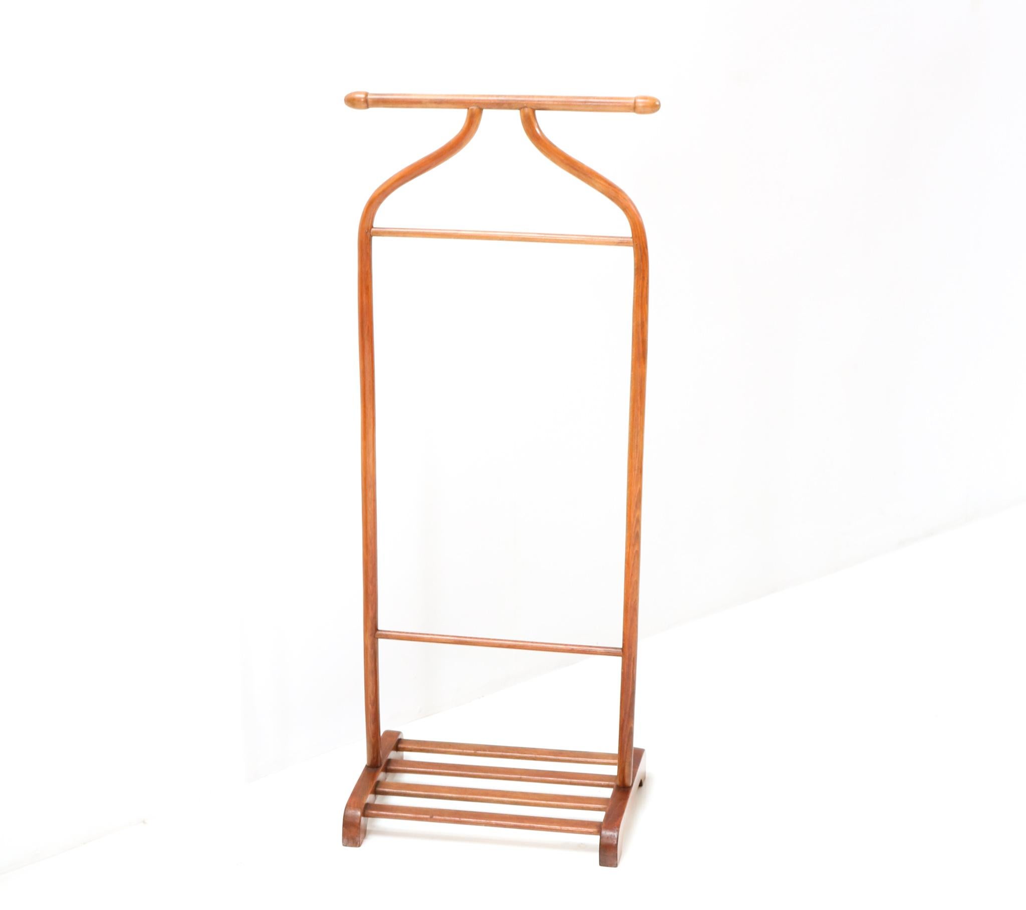 Art Deco Stained Beech Bentwood Valet Stand or Rack by Thonet Vienna, 1920s In Good Condition For Sale In Amsterdam, NL