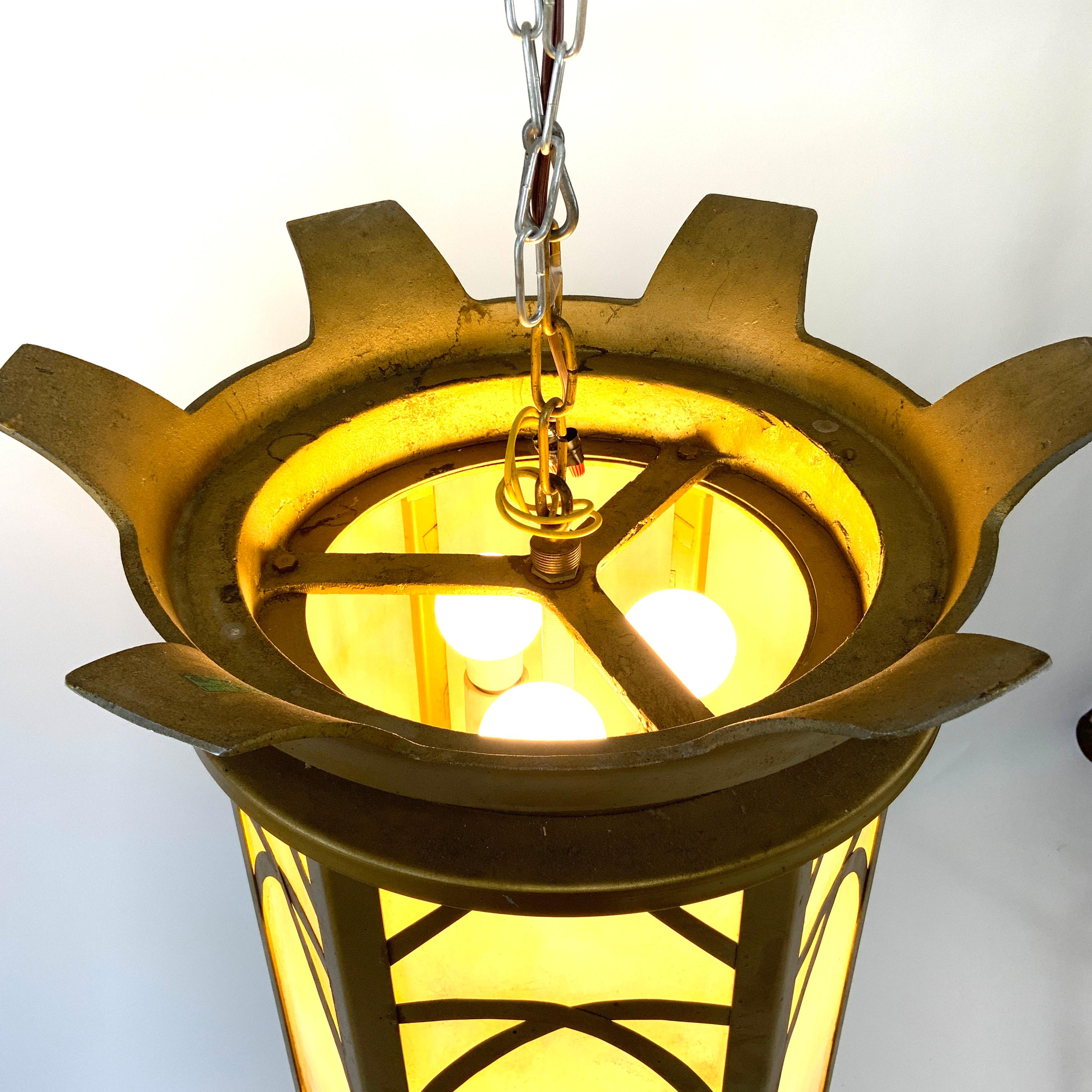 Pair of Art Deco Stained Glass “Fleur De Lys” Cathedral Lantern Lamps For Sale 1