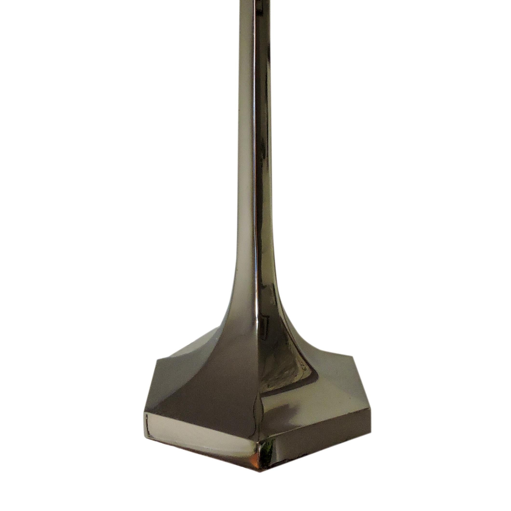 Art Deco Stainless Steel Table Lamp from Lustrerie Deknudt, 1920s In Good Condition For Sale In Chesham, GB