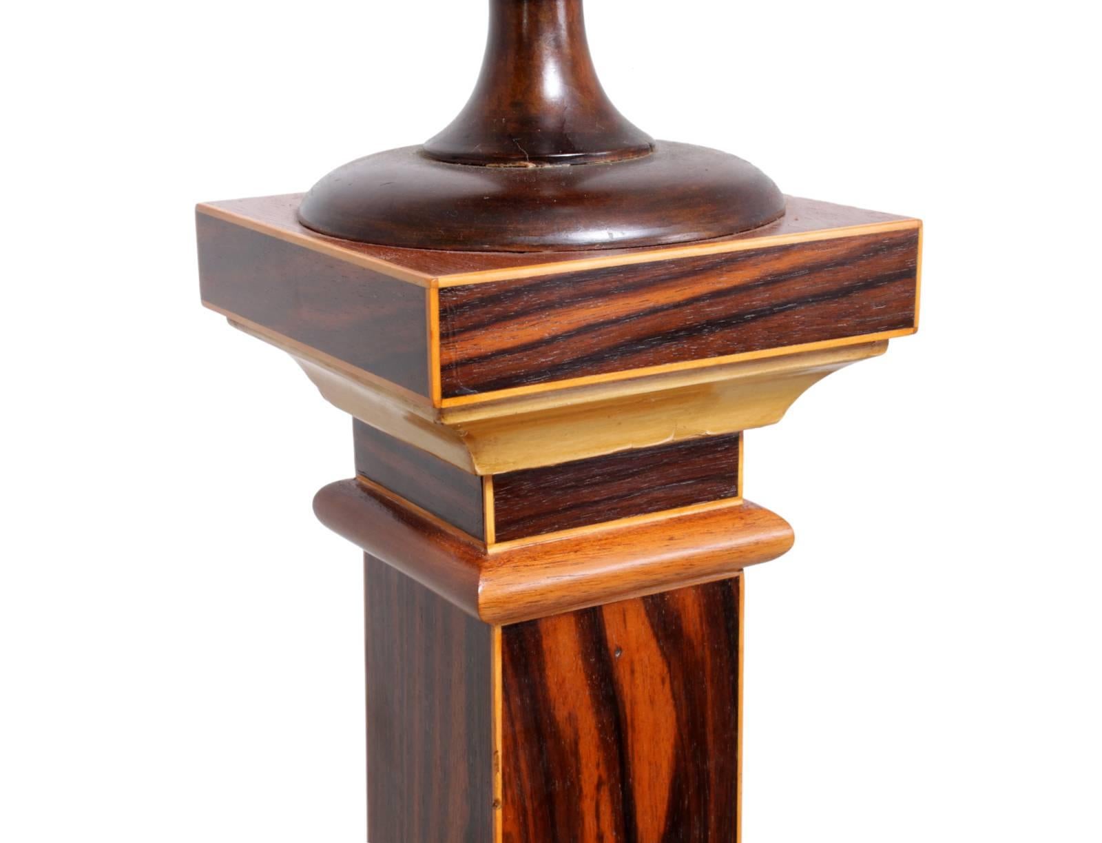 Art Deco standard lamp in Macassar ebony
A very important standard lamp in Macassar ebony with contrasting stringing, the lamp has been fully restored, polished and re wired and is in excellent condition.

Age: 1930

Style: Art