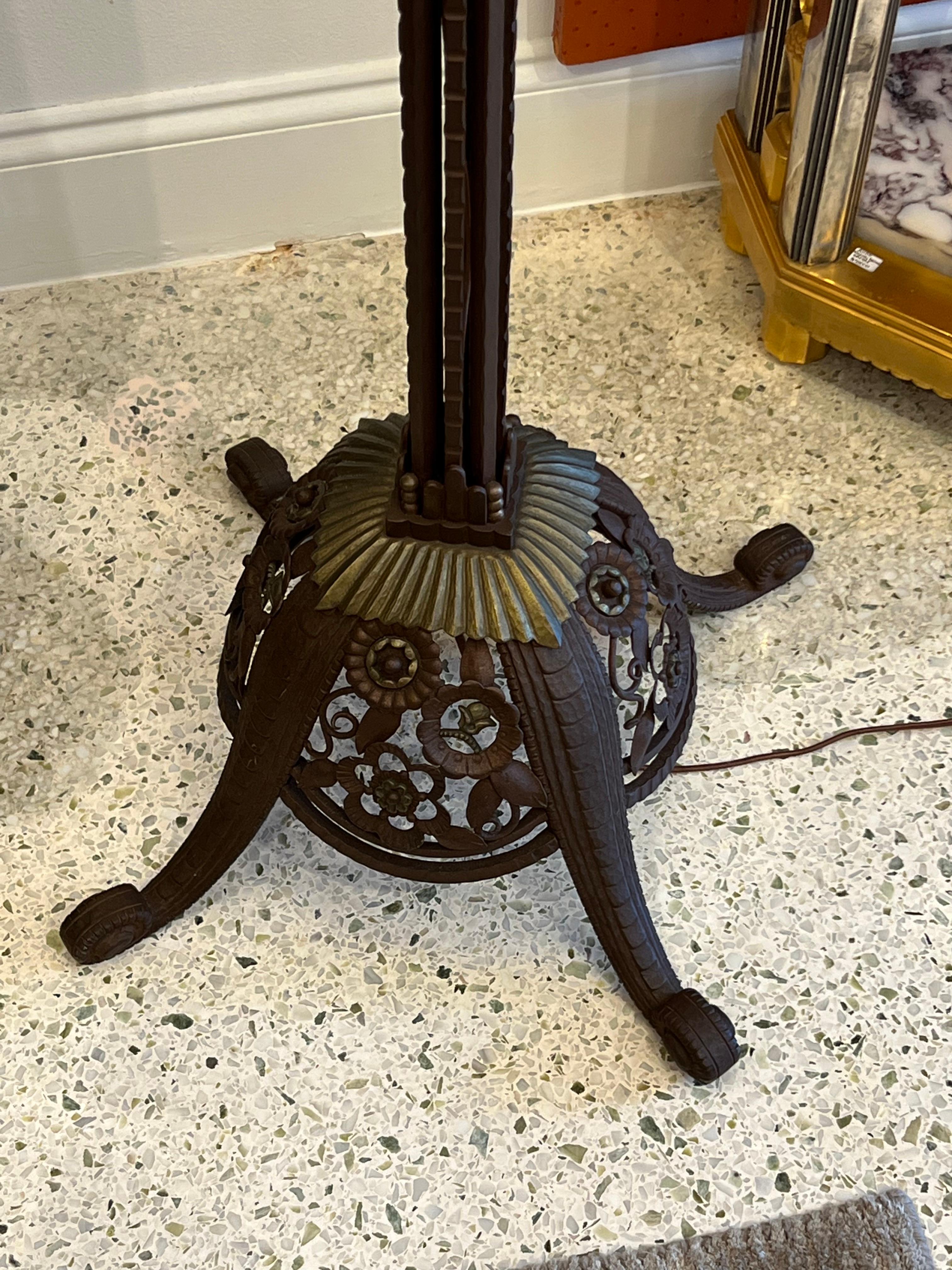Art Deco Standing Lamp in the Style of Edgar Brandt In Good Condition In Miami, FL