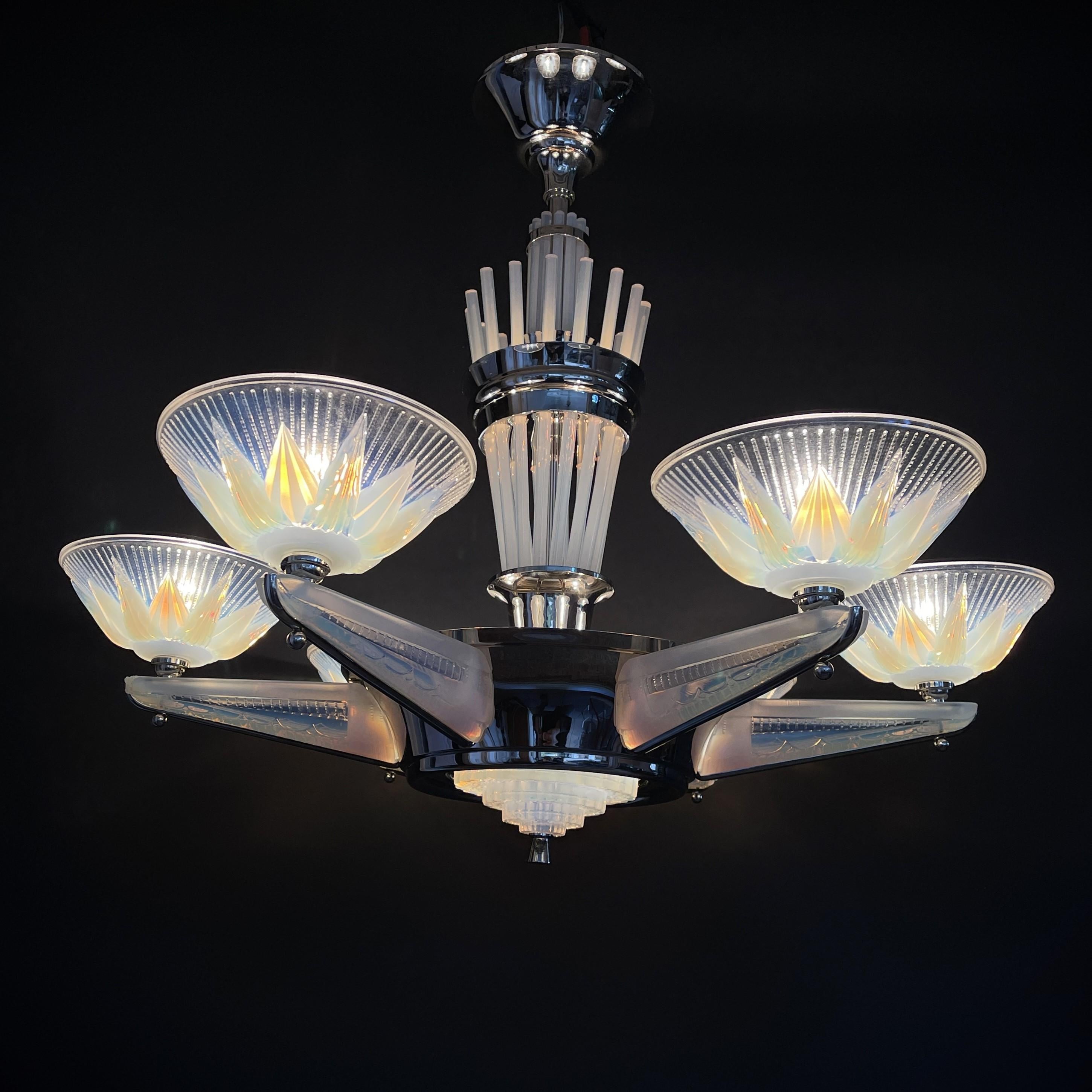 French Art Deco star lamp chandelier from Petitot & Ezan, 1930s For Sale