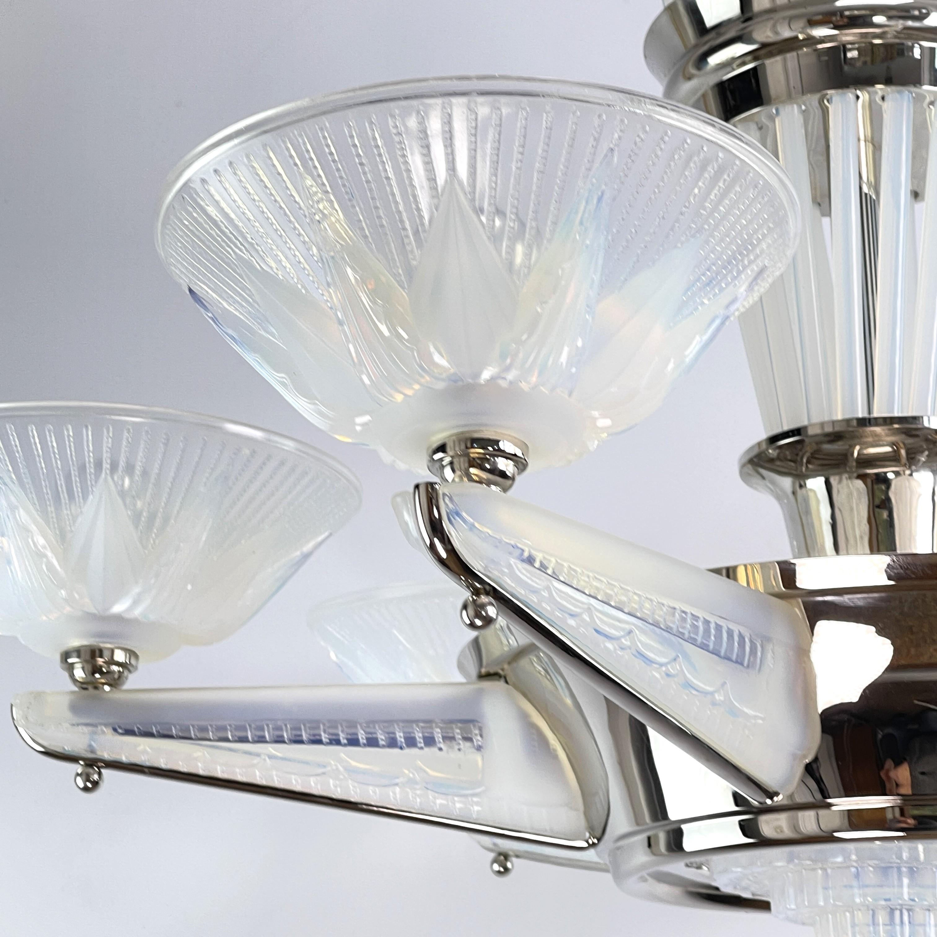 Art Deco star lamp chandelier from Petitot & Ezan, 1930s In Excellent Condition For Sale In Saarburg, RP