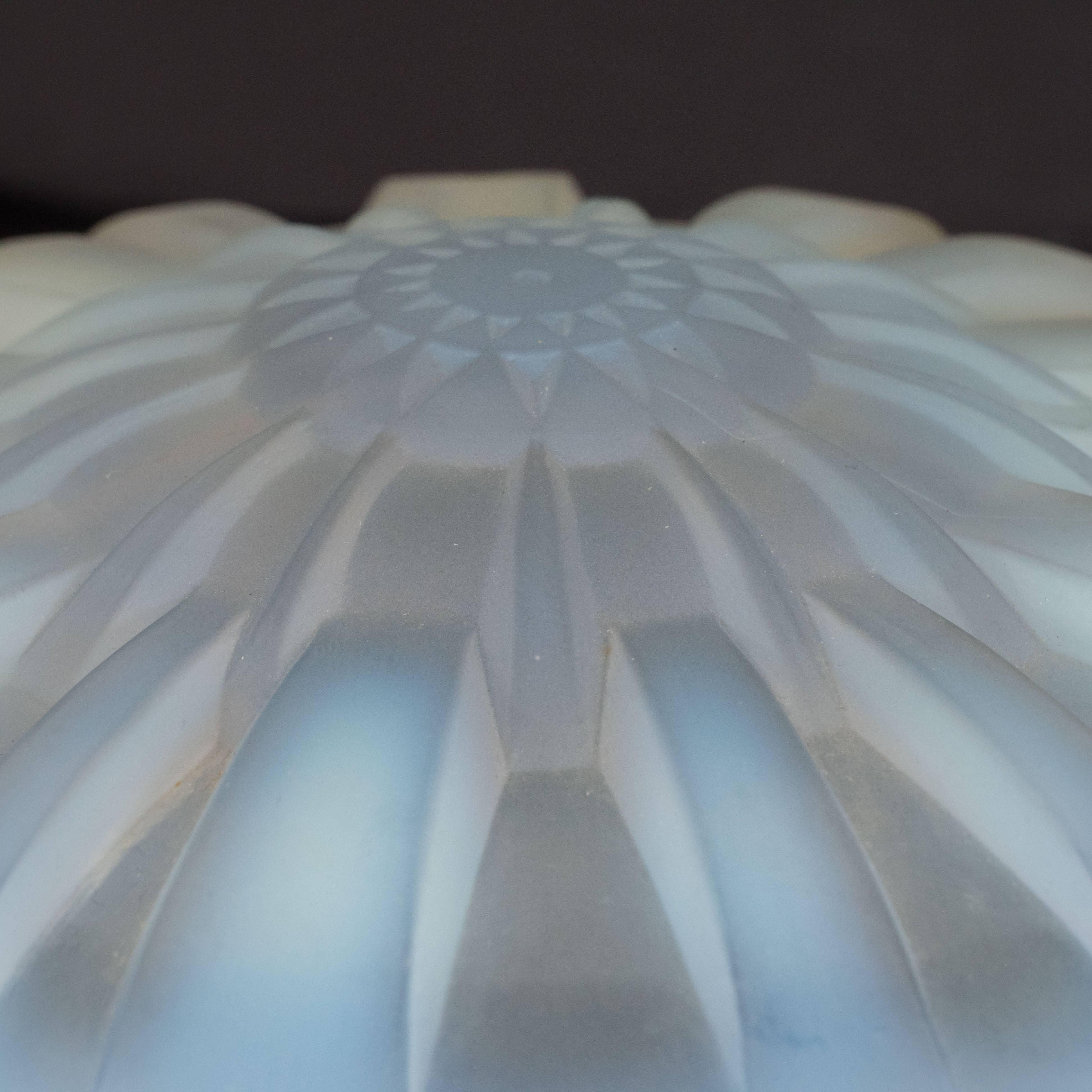 Art Deco Starburst Circular Covered Box in Opalescent Glass by Hunebelle 1