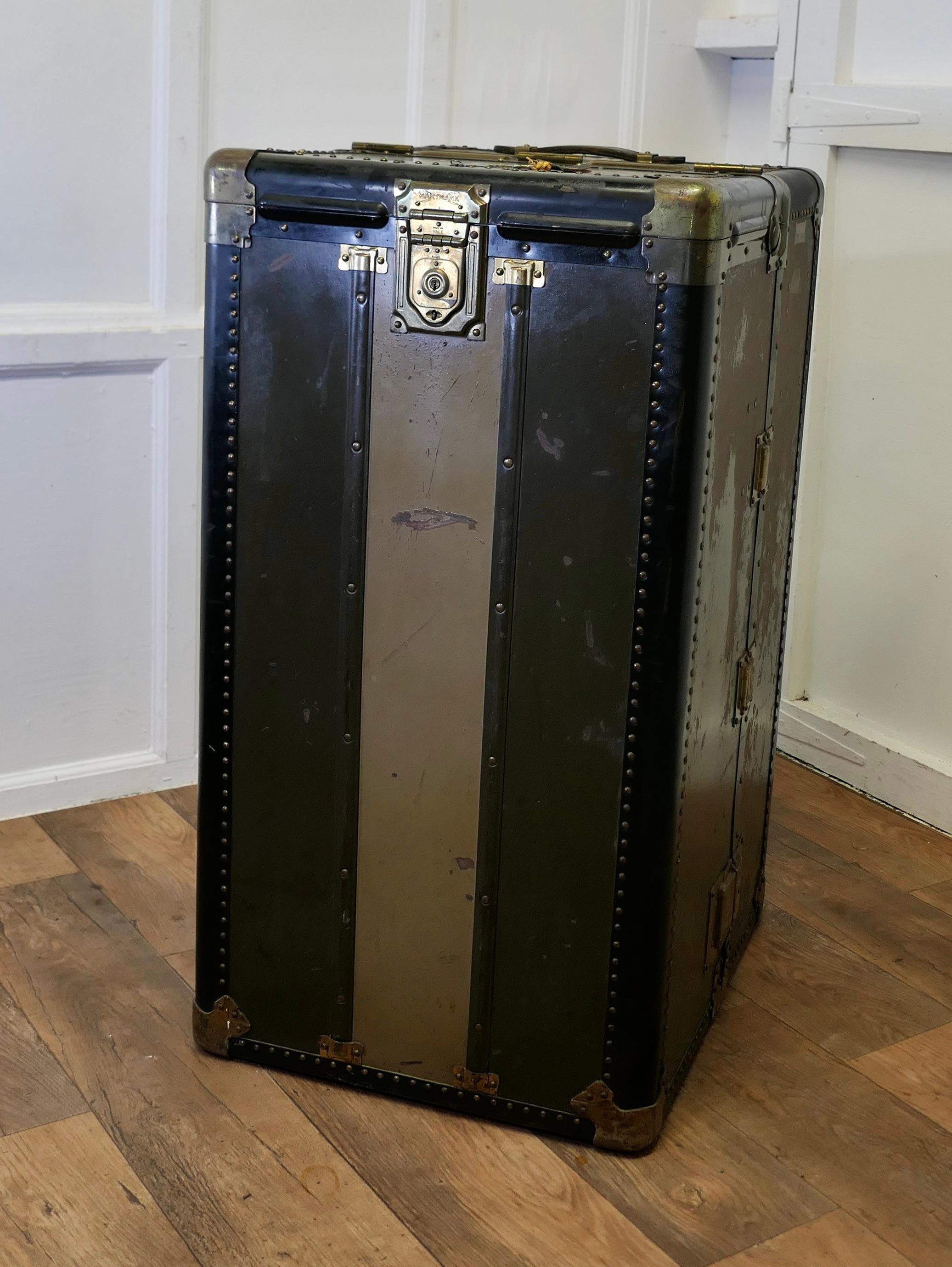 Art Deco Steamer Trunk or Cabin Wardrobe by Hartman Luggage Co.    For Sale 3