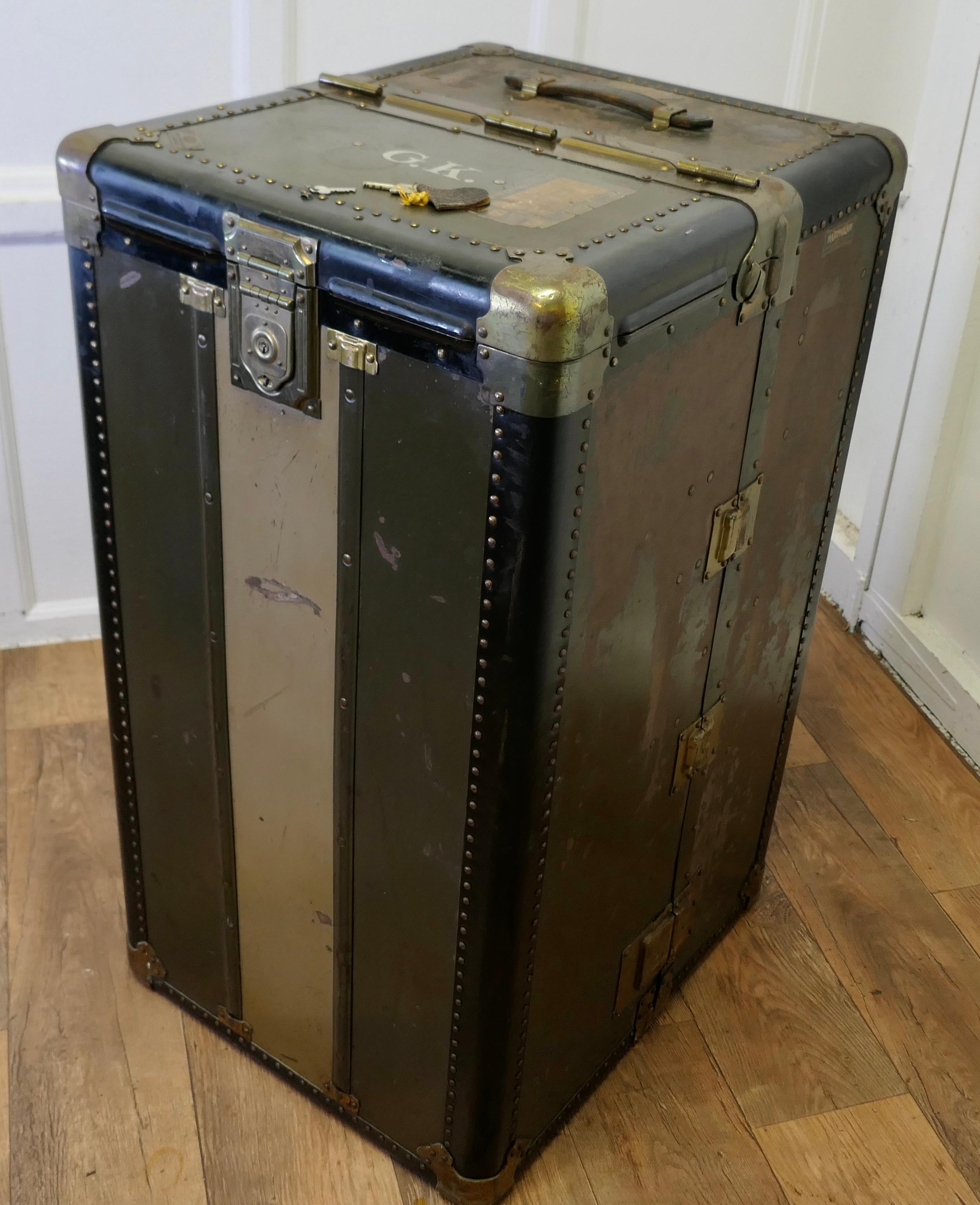 Art Deco Steamer Trunk or Cabin Wardrobe by Hartman Luggage Co.    For Sale 4