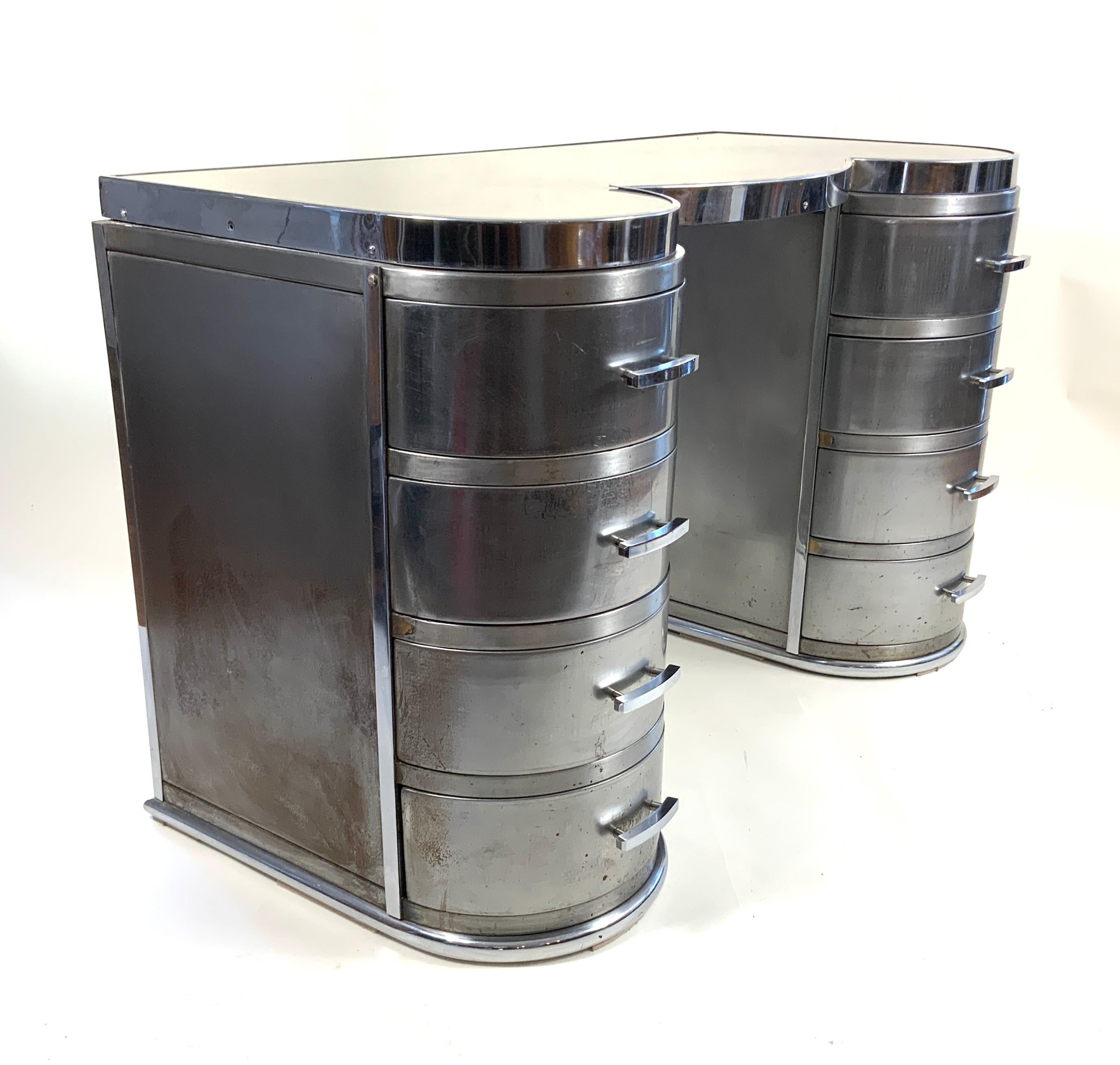 Art Deco Steel Table Attributed to Hawker Aircraft, 1930’s - 1940’s In Good Condition For Sale In Hampstead, QC