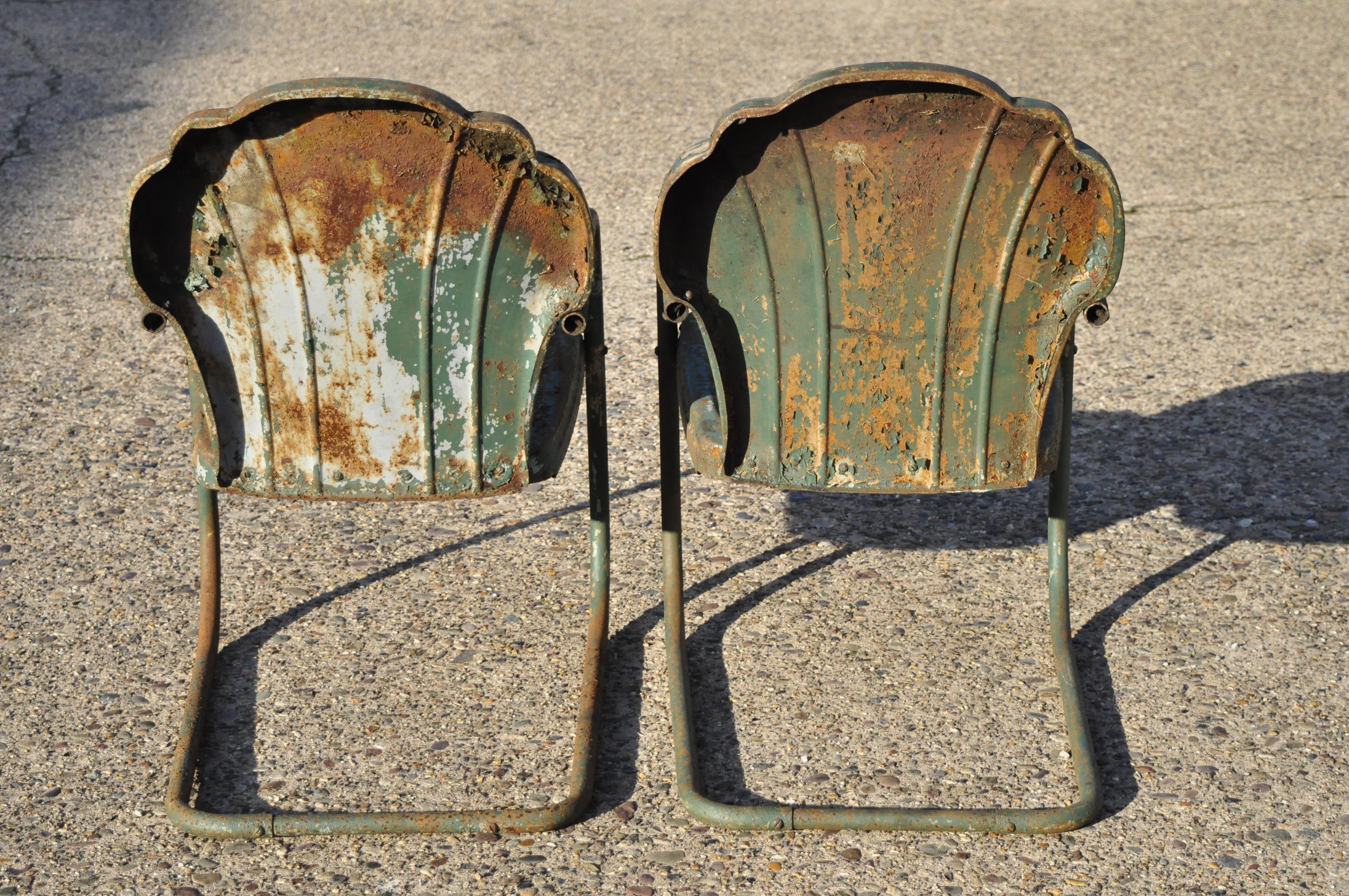 Art Deco Steel Metal Clam Shell Back Green Patio Bouncer Lounge Chairs, a Pair In Good Condition In Philadelphia, PA