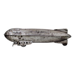 Jouet de tirettes en métal Art Déco Steelcraft, le petit géant Zeppelin