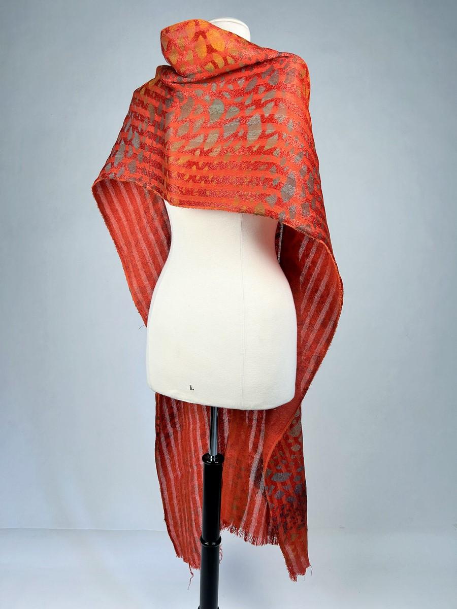 Art Deco stencil-printed linen and raffia scarf - France Circa 1925 For Sale 1