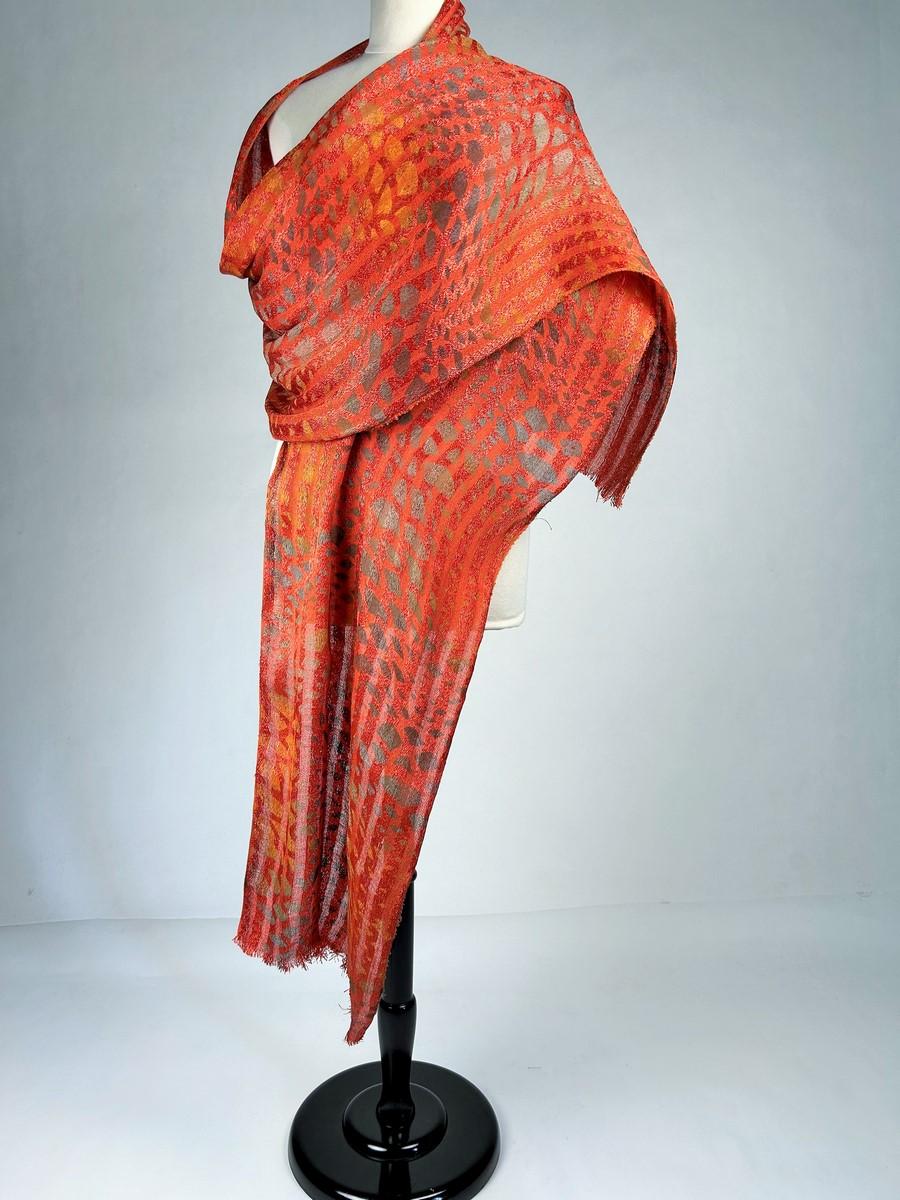 Art Deco stencil-printed linen and raffia scarf - France Circa 1925 For Sale 2