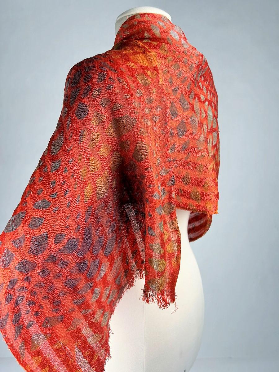 Art Deco stencil-printed linen and raffia scarf - France Circa 1925 For Sale 3