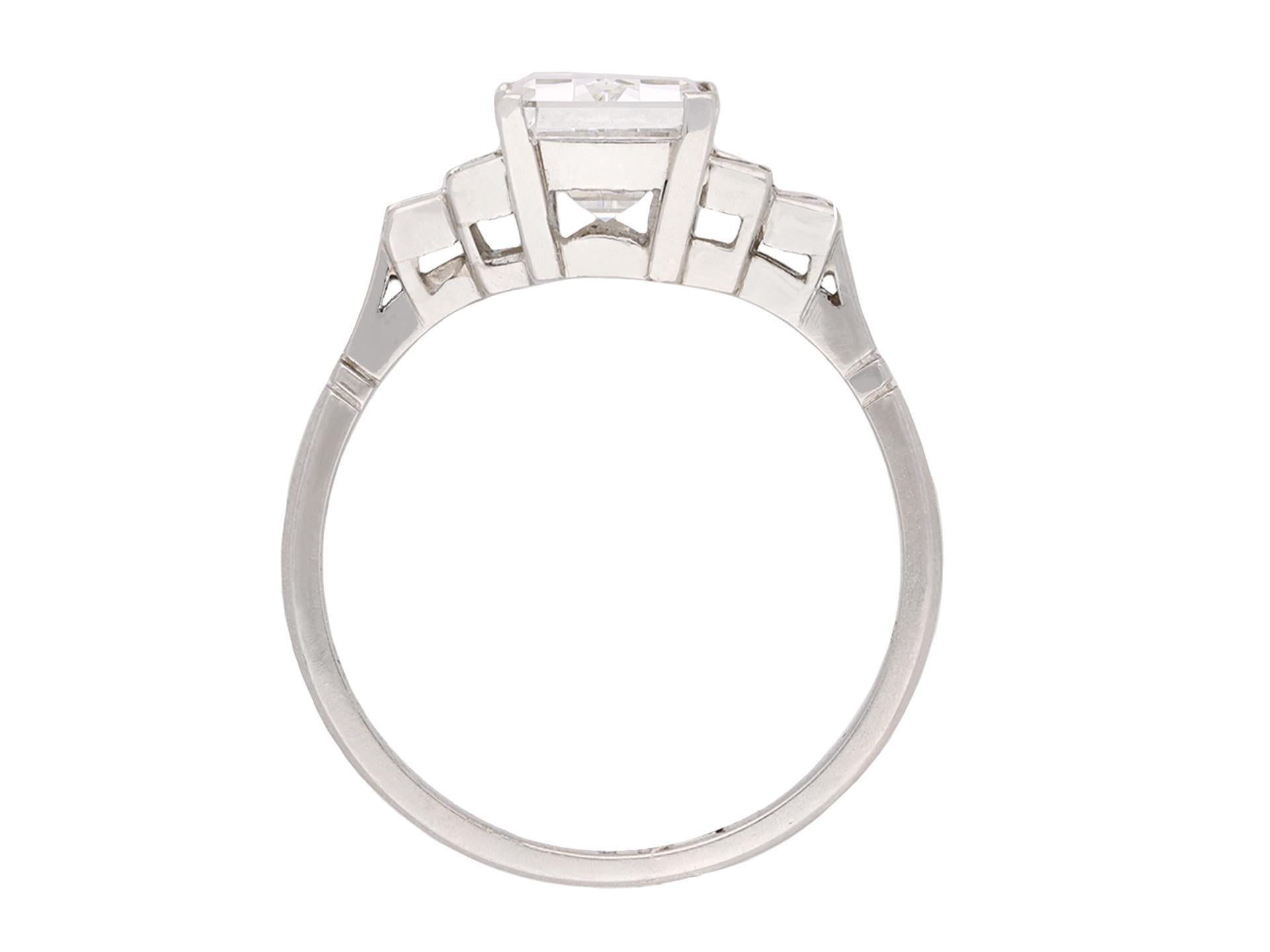 custom sapphire engagement rings