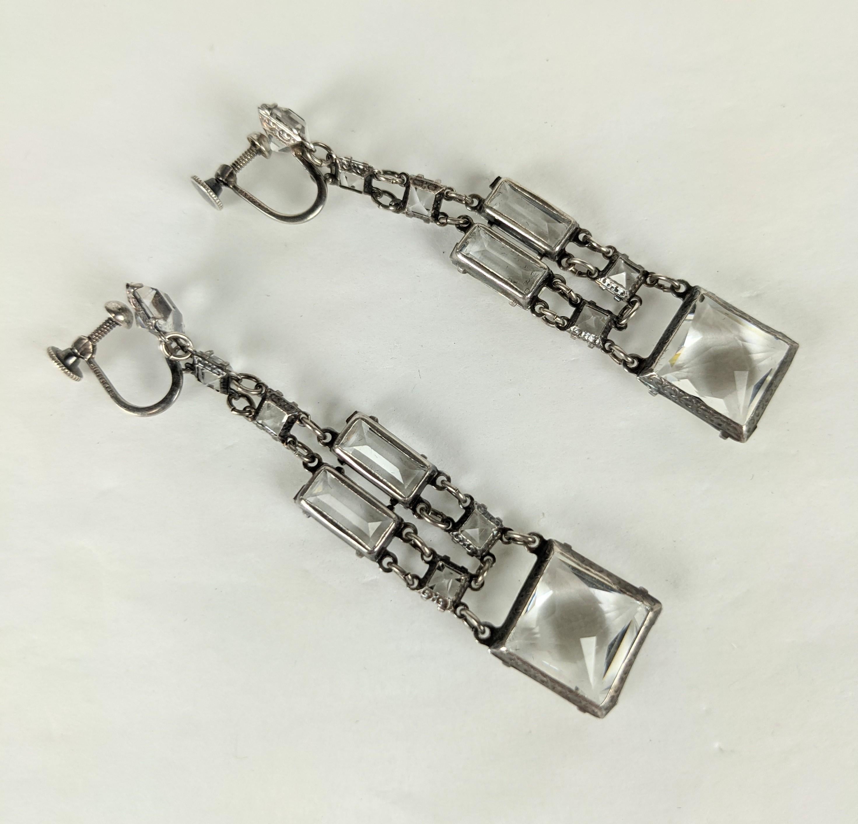 Donna Orecchini a goccia in pasta di cristallo Art Deco Sterling in vendita