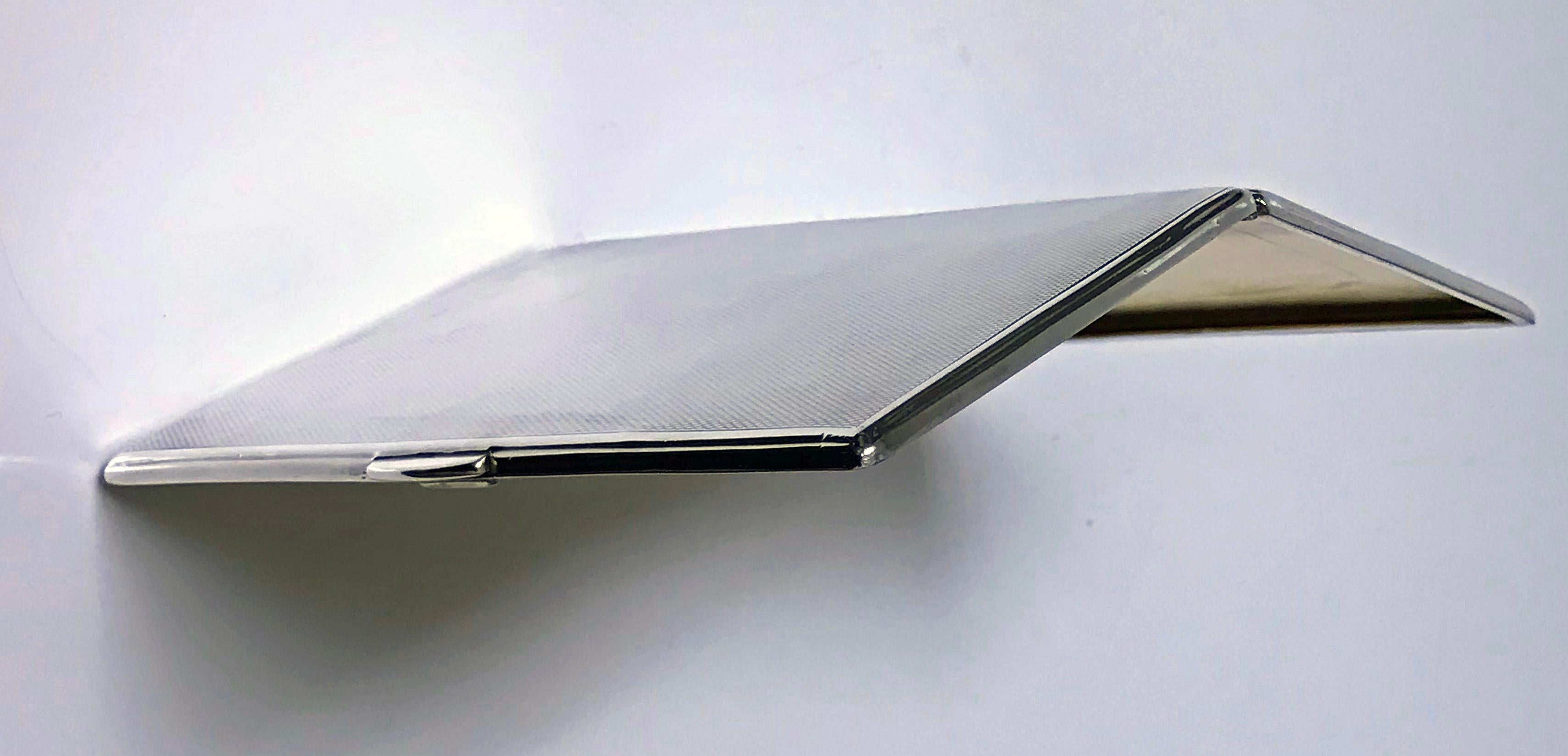 Art Deco Sterling Mappin & Webb Cigarette Case Chester, 1933 In Good Condition In Toronto, ON