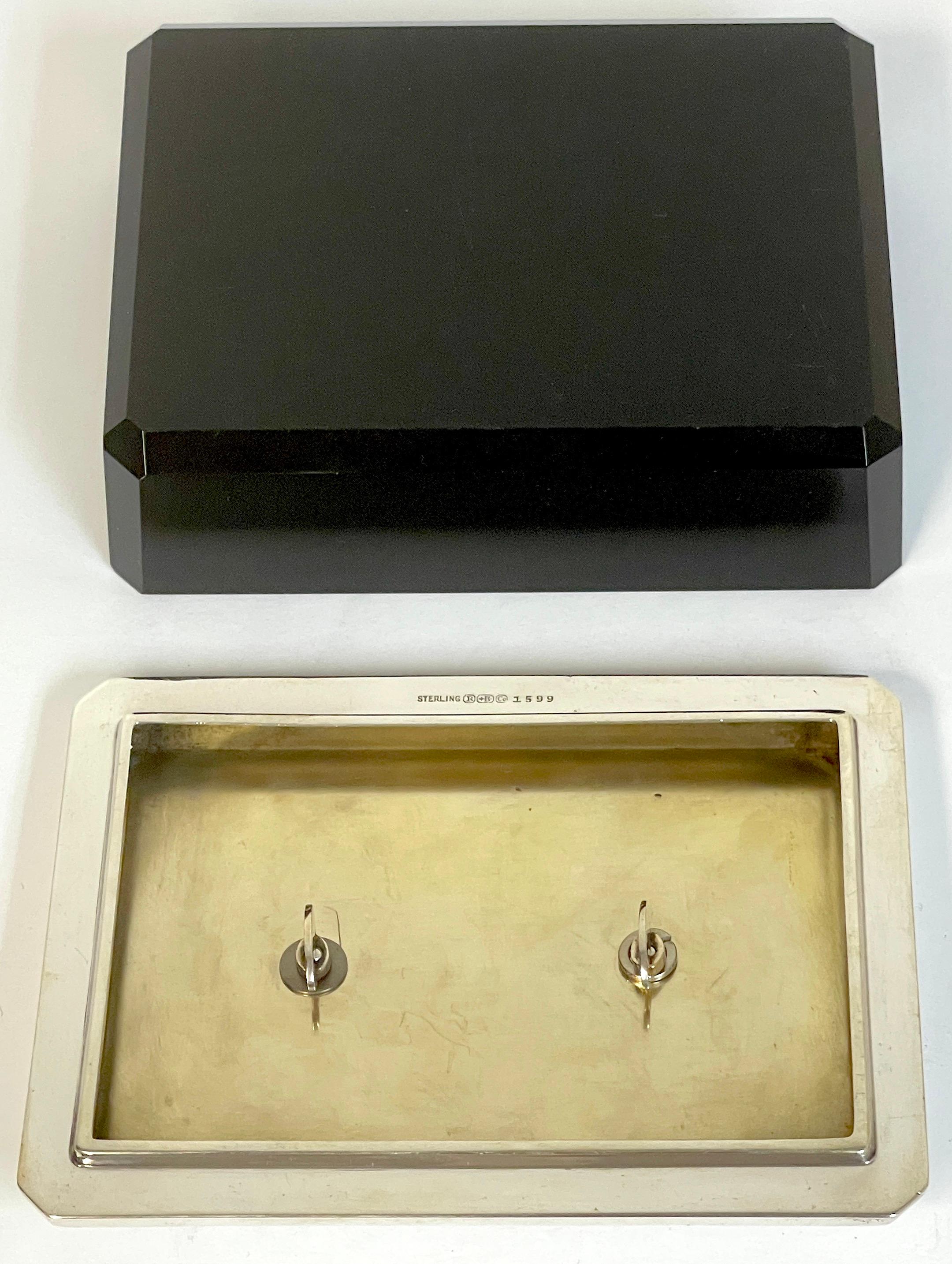 Boîte Art Déco en argent sterling représentant un voilier et une améthyste noire de R. Blackington 3