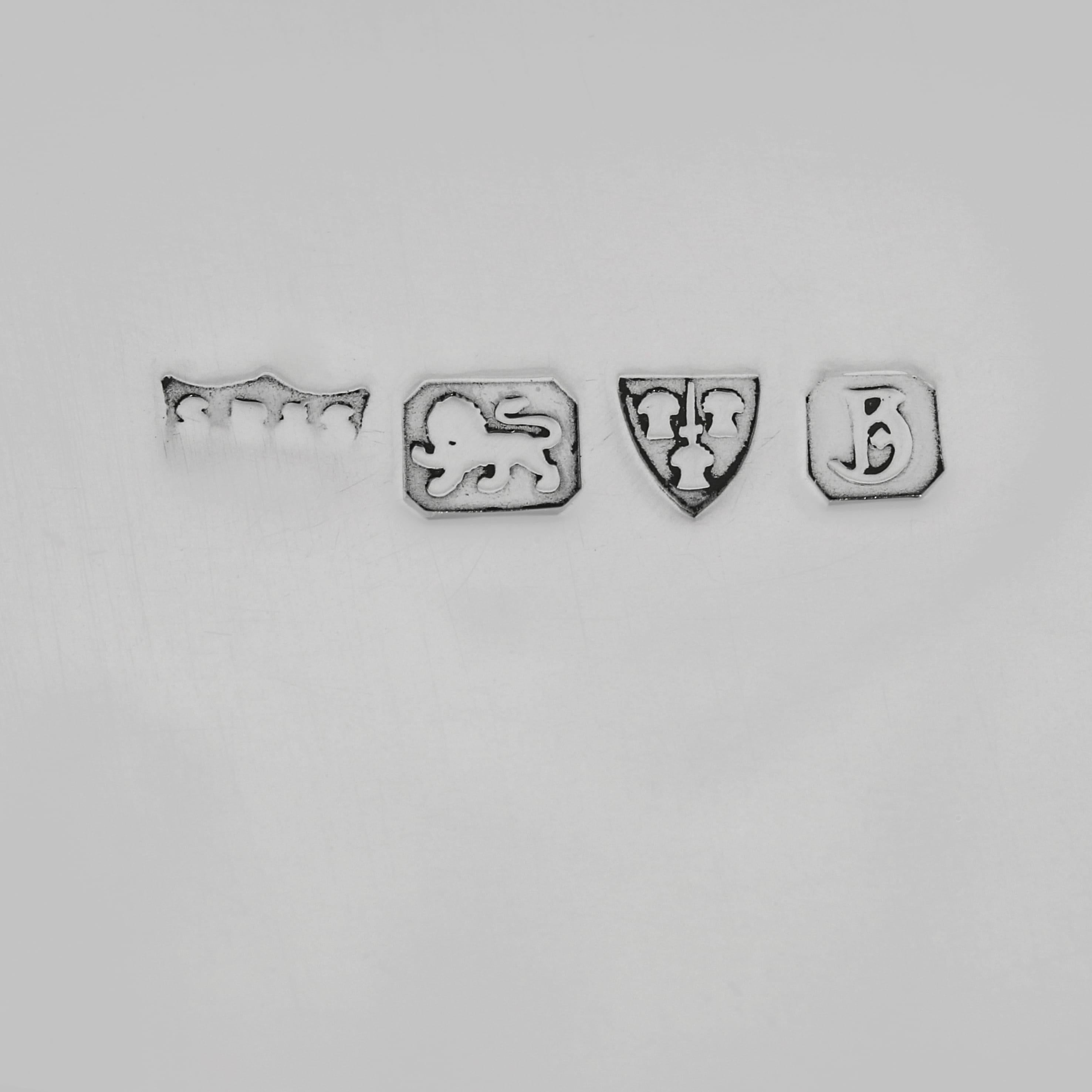 Service à thé 4 pièces en argent sterling Art déco fait en 1933 en vente 2