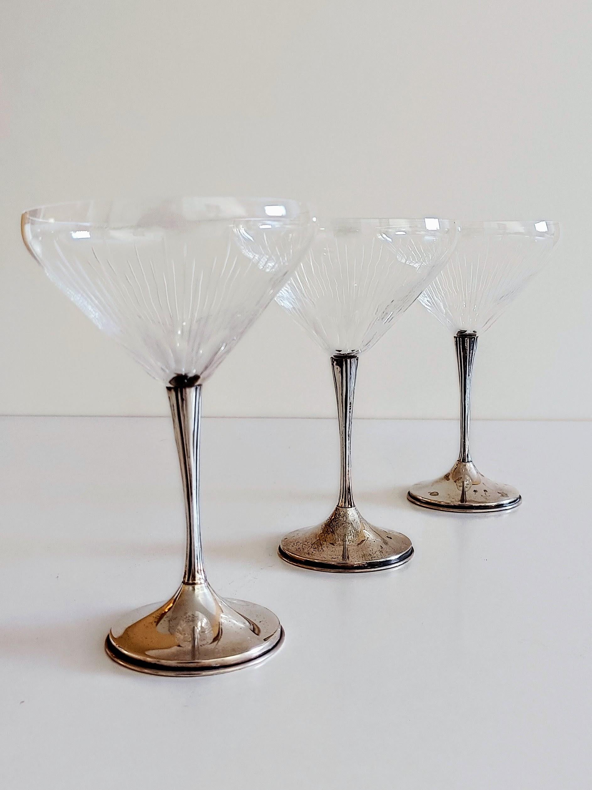 Copas de Champaña Art Decó de Plata de Ley y Cristal Tallado Hechas a Mano, España Años 30 en venta 3