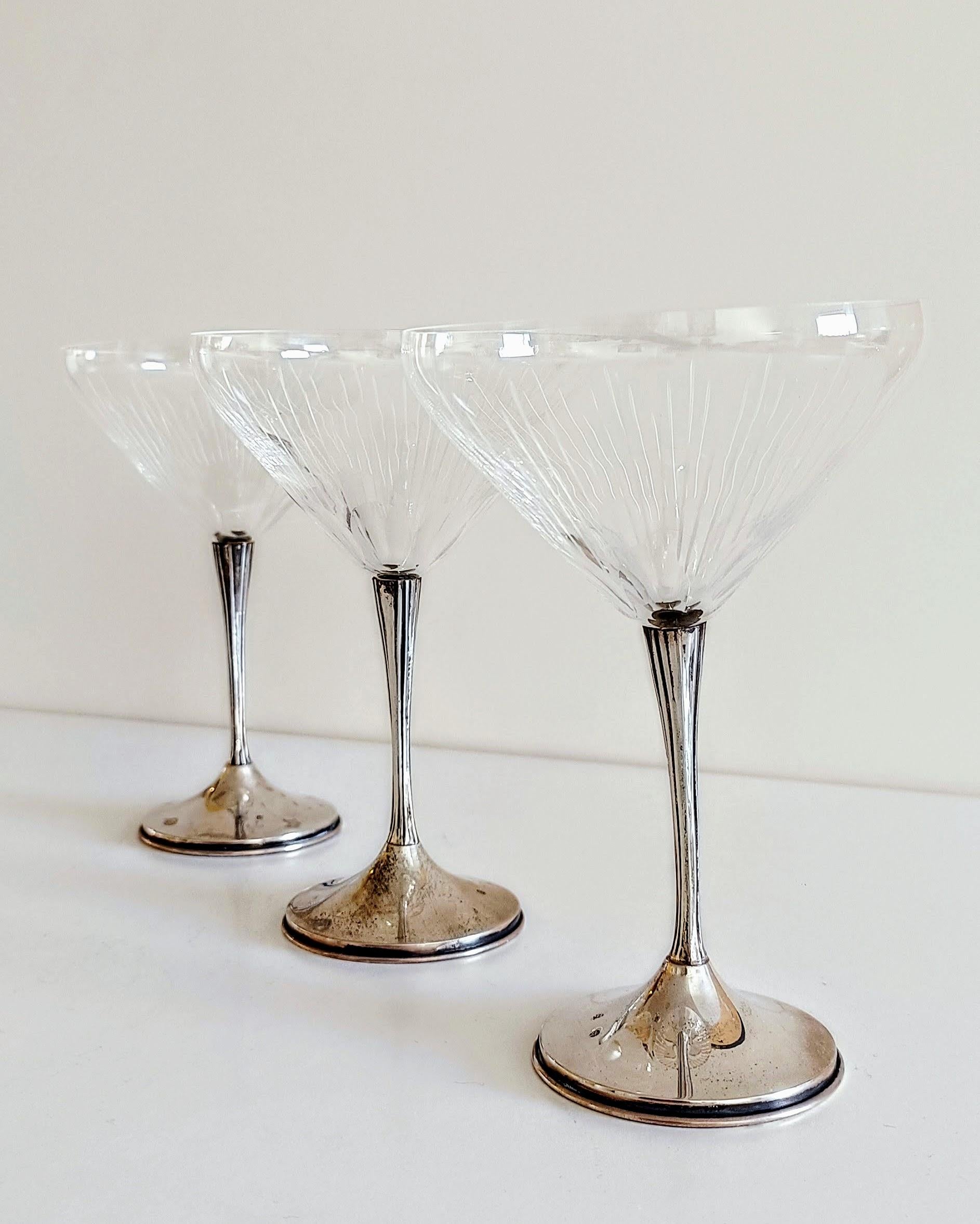 Copas de Champaña Art Decó de Plata de Ley y Cristal Tallado Hechas a Mano, España Años 30 en venta 4