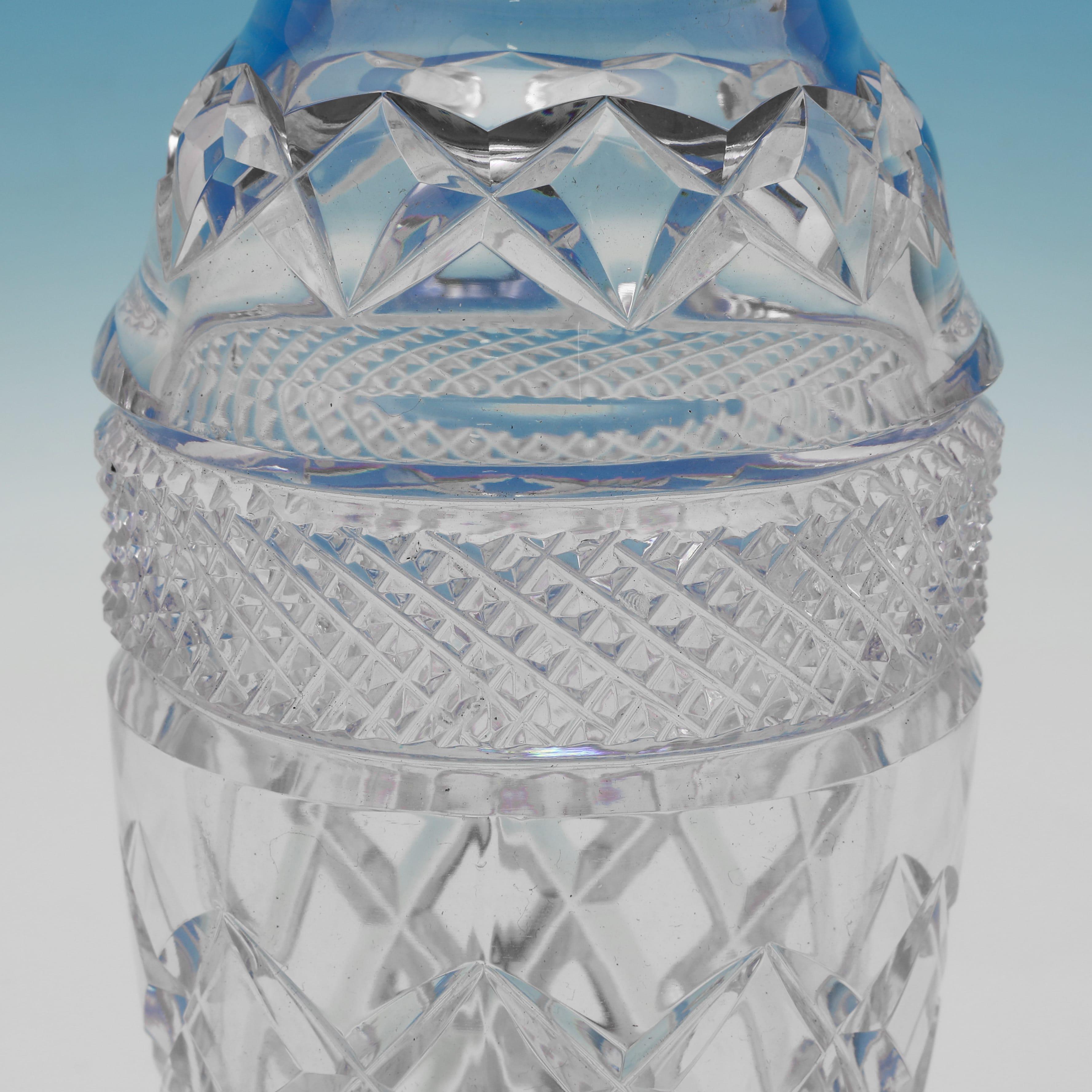English Art deco sterling silver and cut glass cocktail shaker made in 1927 For Sale