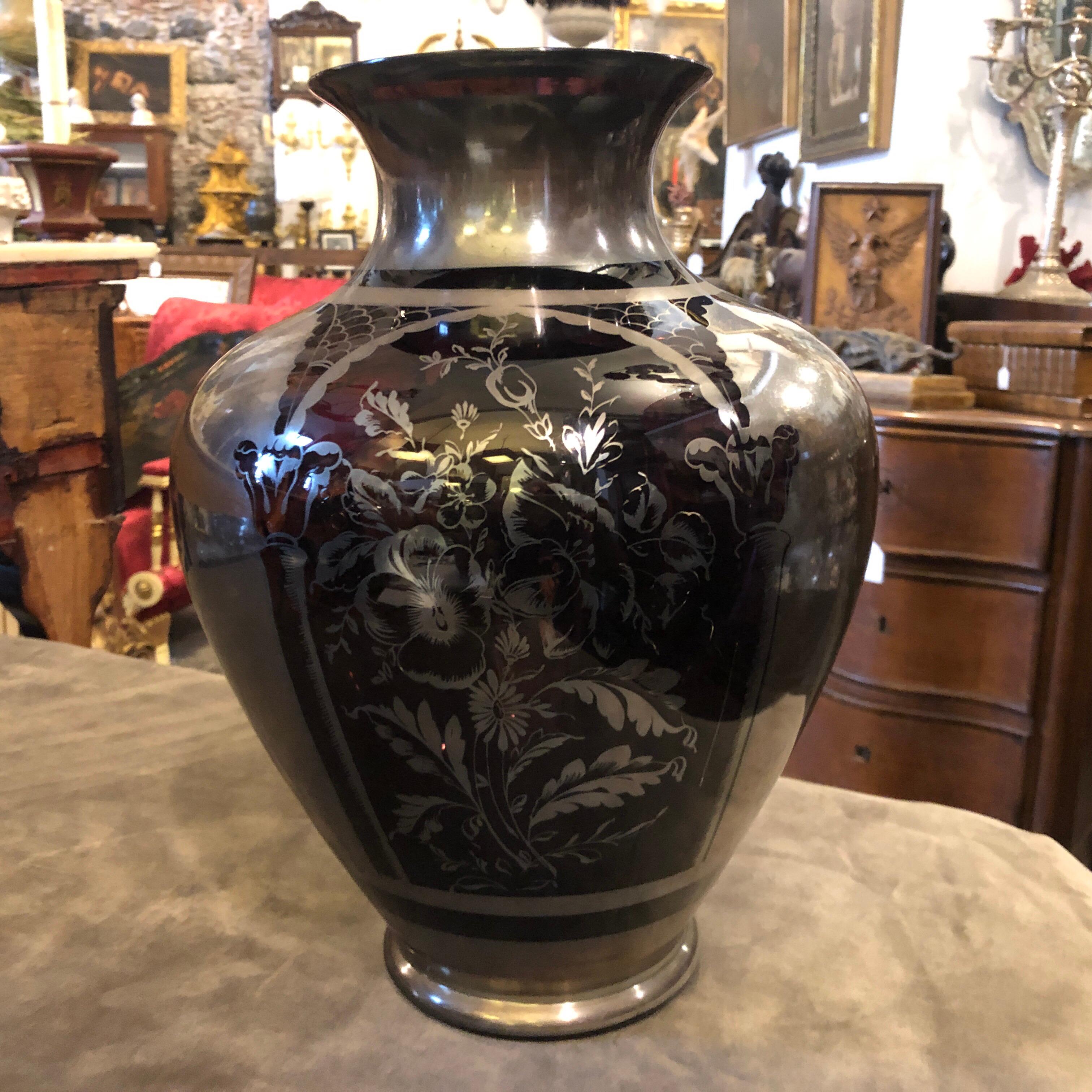 An huge Art Deco vase made in Italy in the 1930s. Purple glass and sterling silver are in perfect conditions.