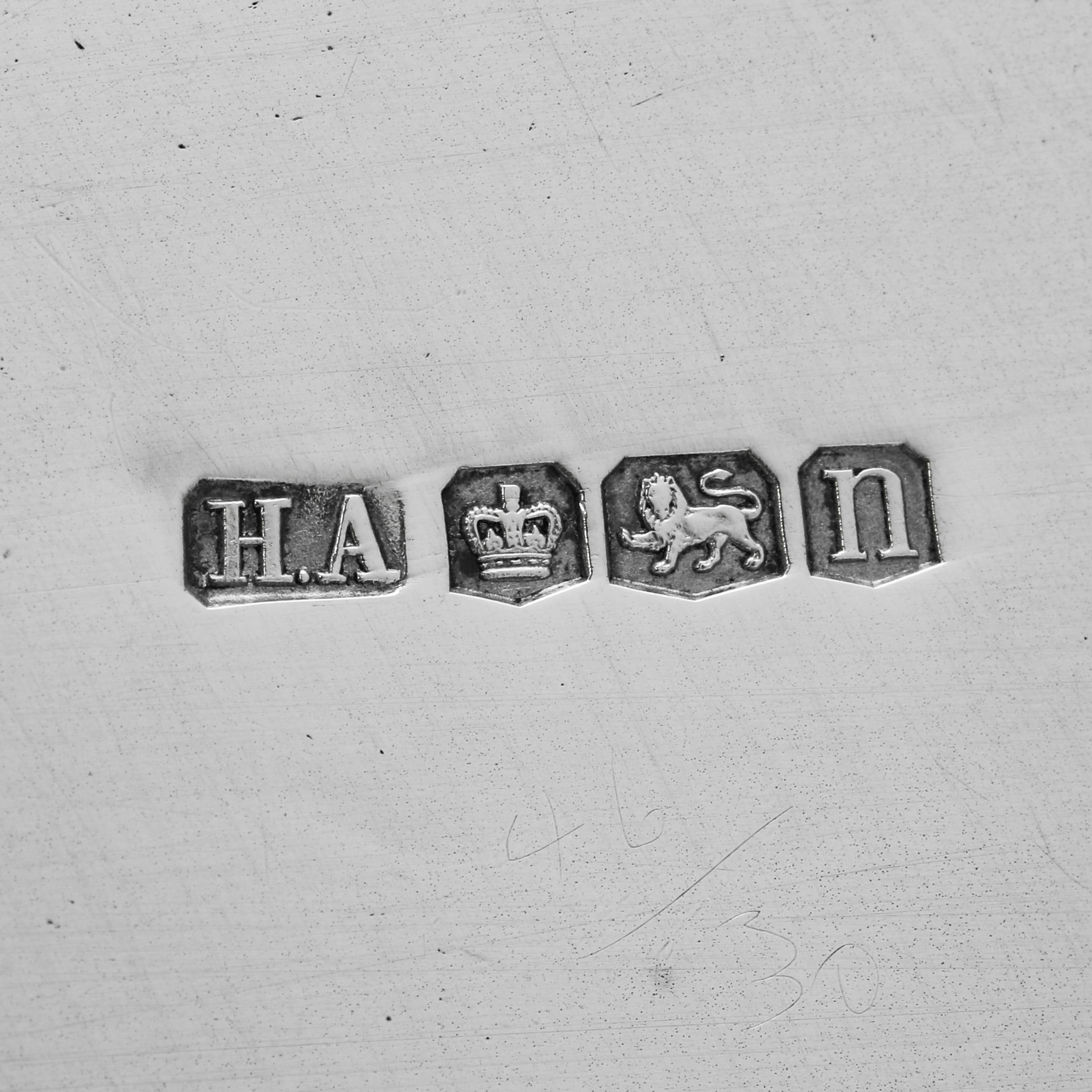Argent sterling Service à asperges Art déco en argent sterling fabriqué en 1930 par Atkin Brothers en vente