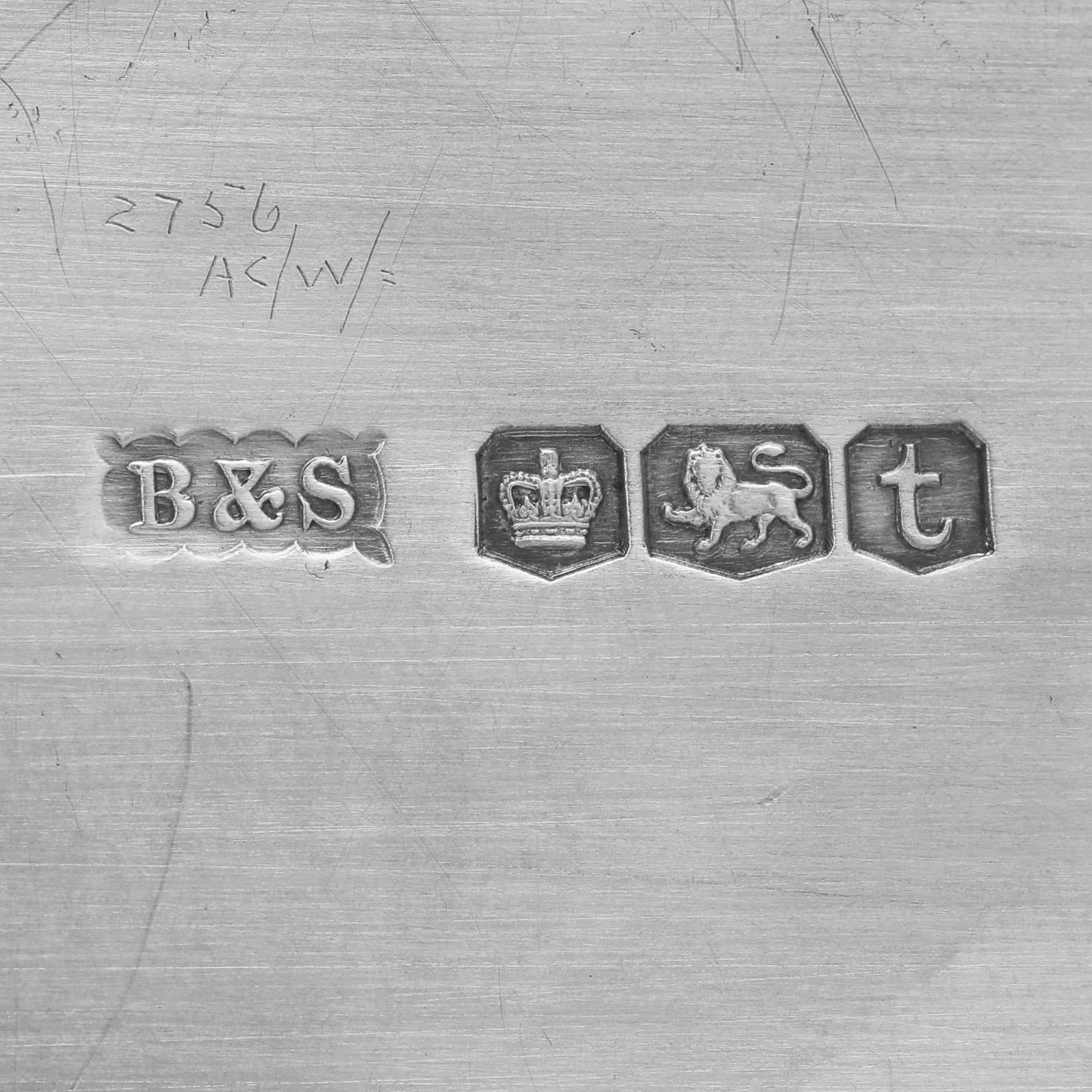 Milieu du XXe siècle Plateau de bar Art déco en argent sterling, poinçonné à Sheffield en 1936 en vente