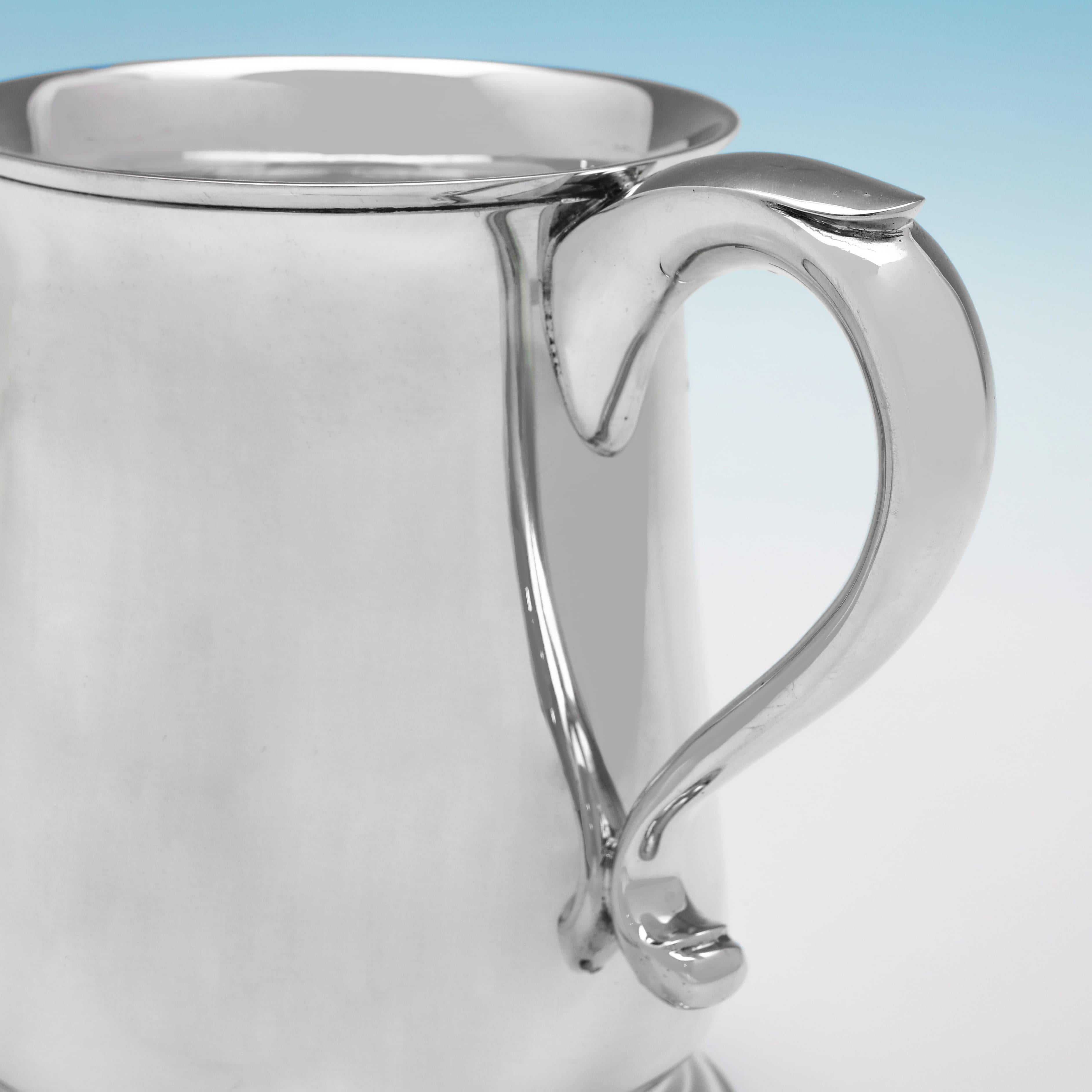 English Art deco sterling silver beer mug made in London in 1931 For Sale